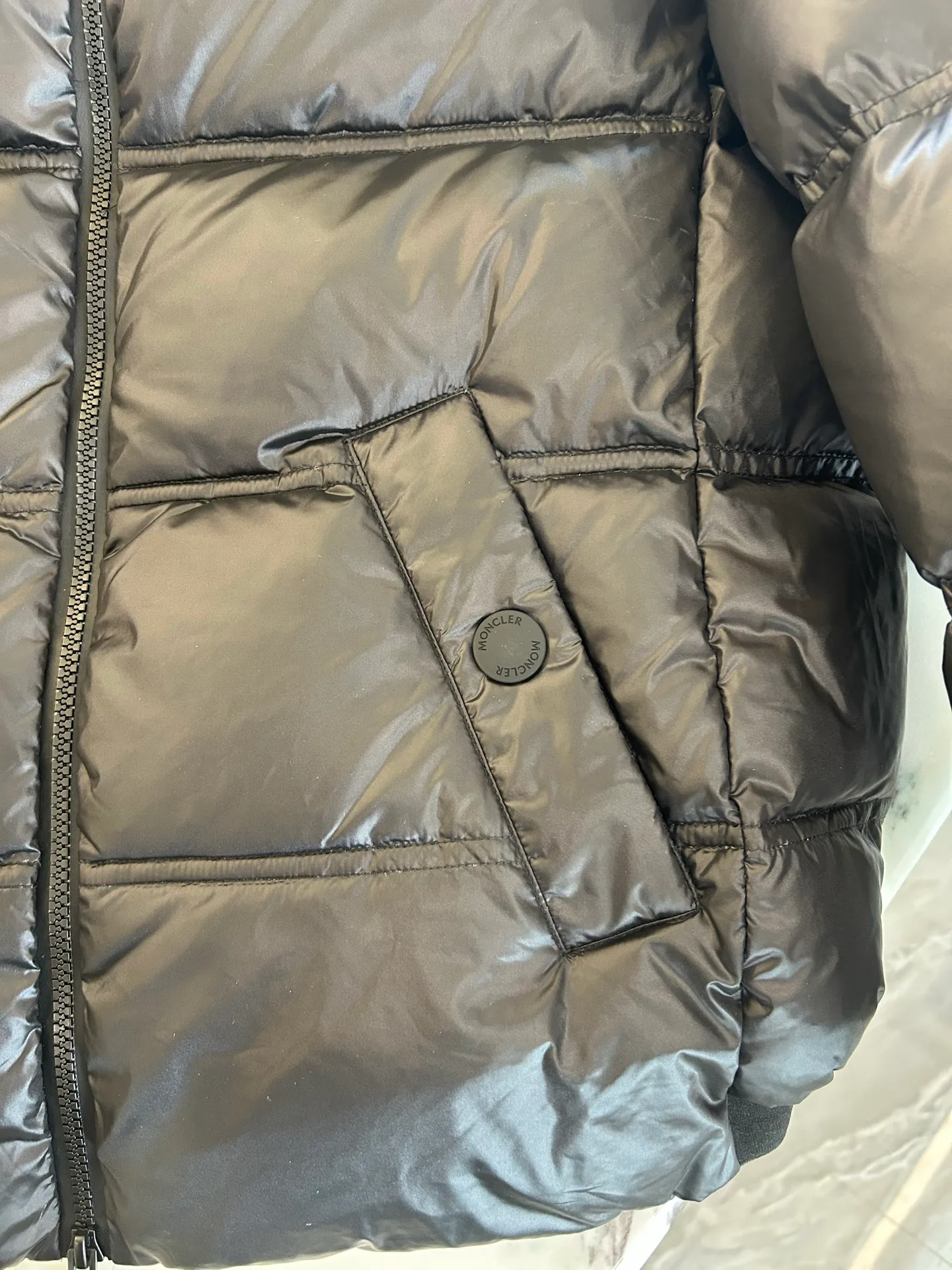 Women's Jackets And Down Jackets MONCLER 17904502
