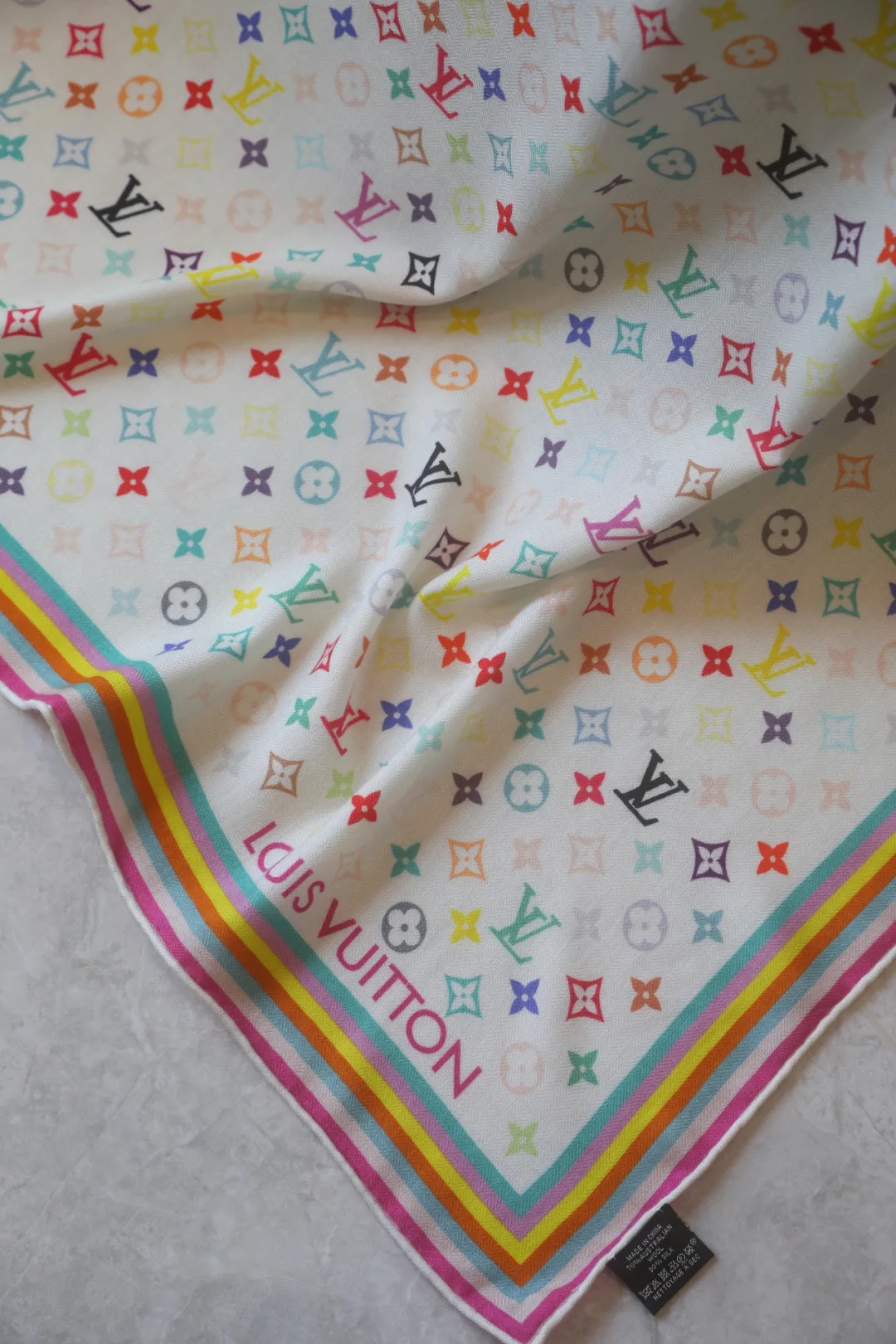 Silk Scarves LOUIS VUITTON 18222509