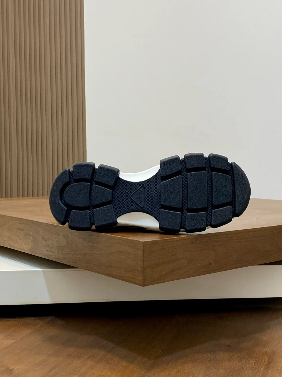 Men's Sneakers PRADA 18055232