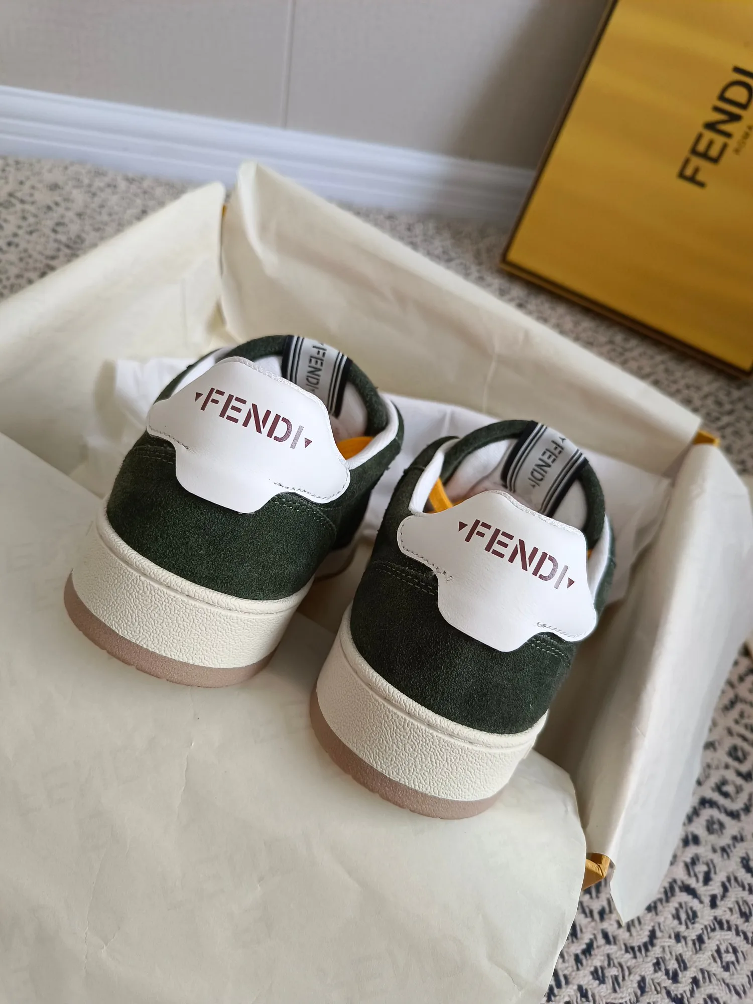 Women's Sneakers FENDI 18425928