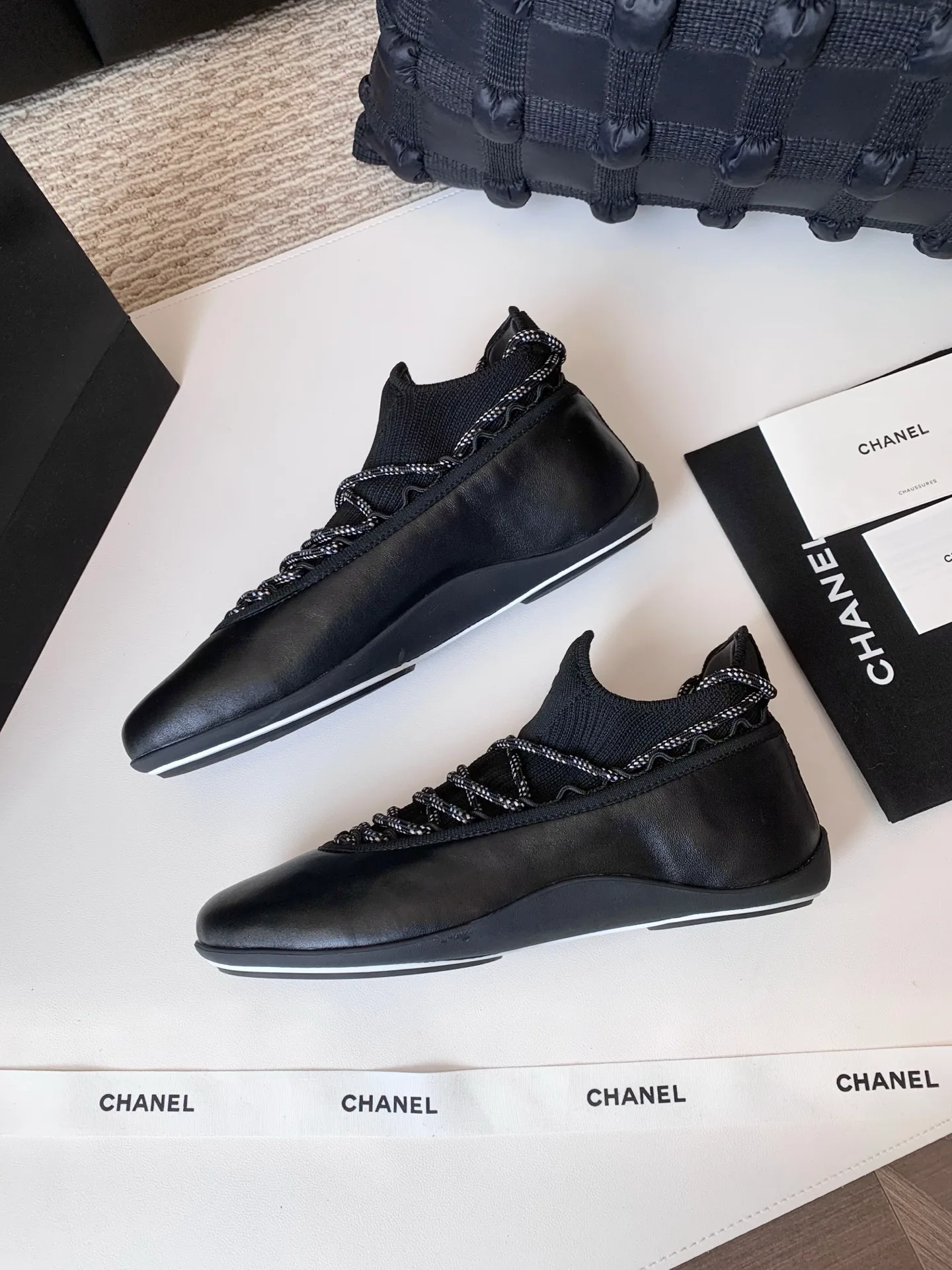 Women's Sneakers CHANEL 17989877