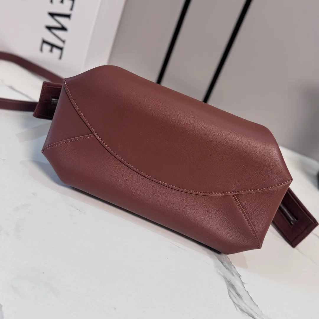 Классические Сумки Женские Loewe 18632311
