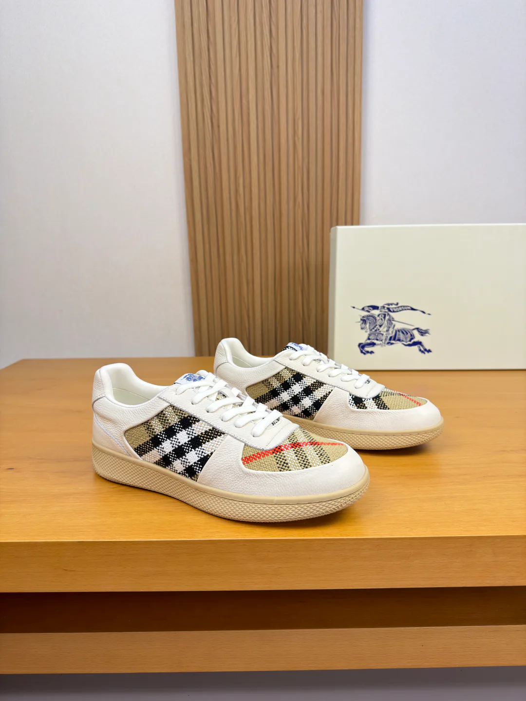 Men's Sneakers BURBERRY 17955070