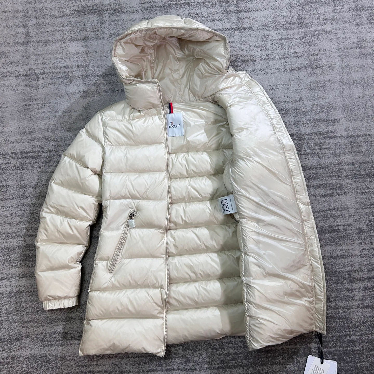 Women's Jackets And Down Jackets MONCLER 18134515