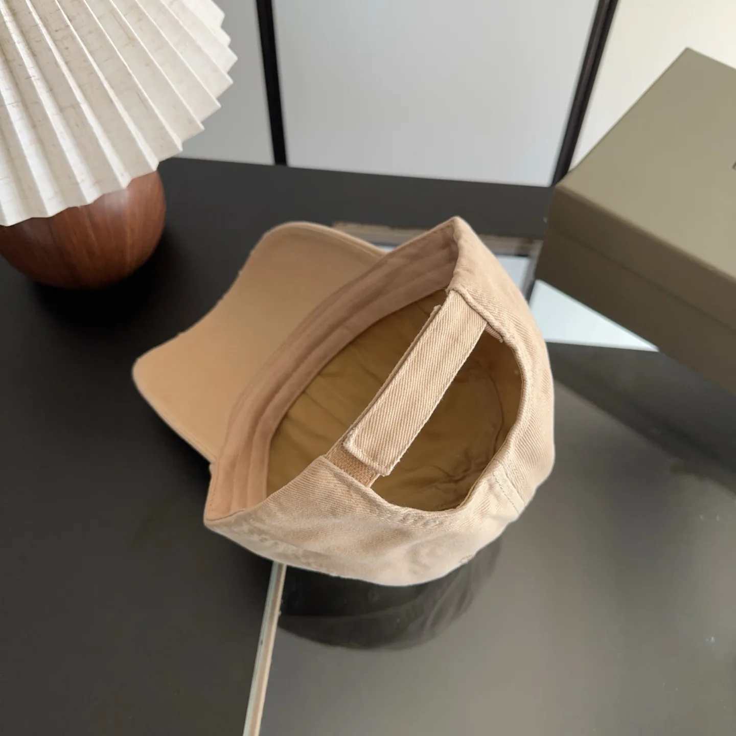 Hats BALENCIAGA 17646865