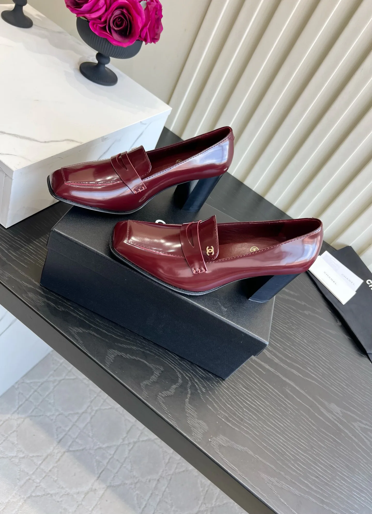Women's Loafers And Moccasins CHANEL 18223043