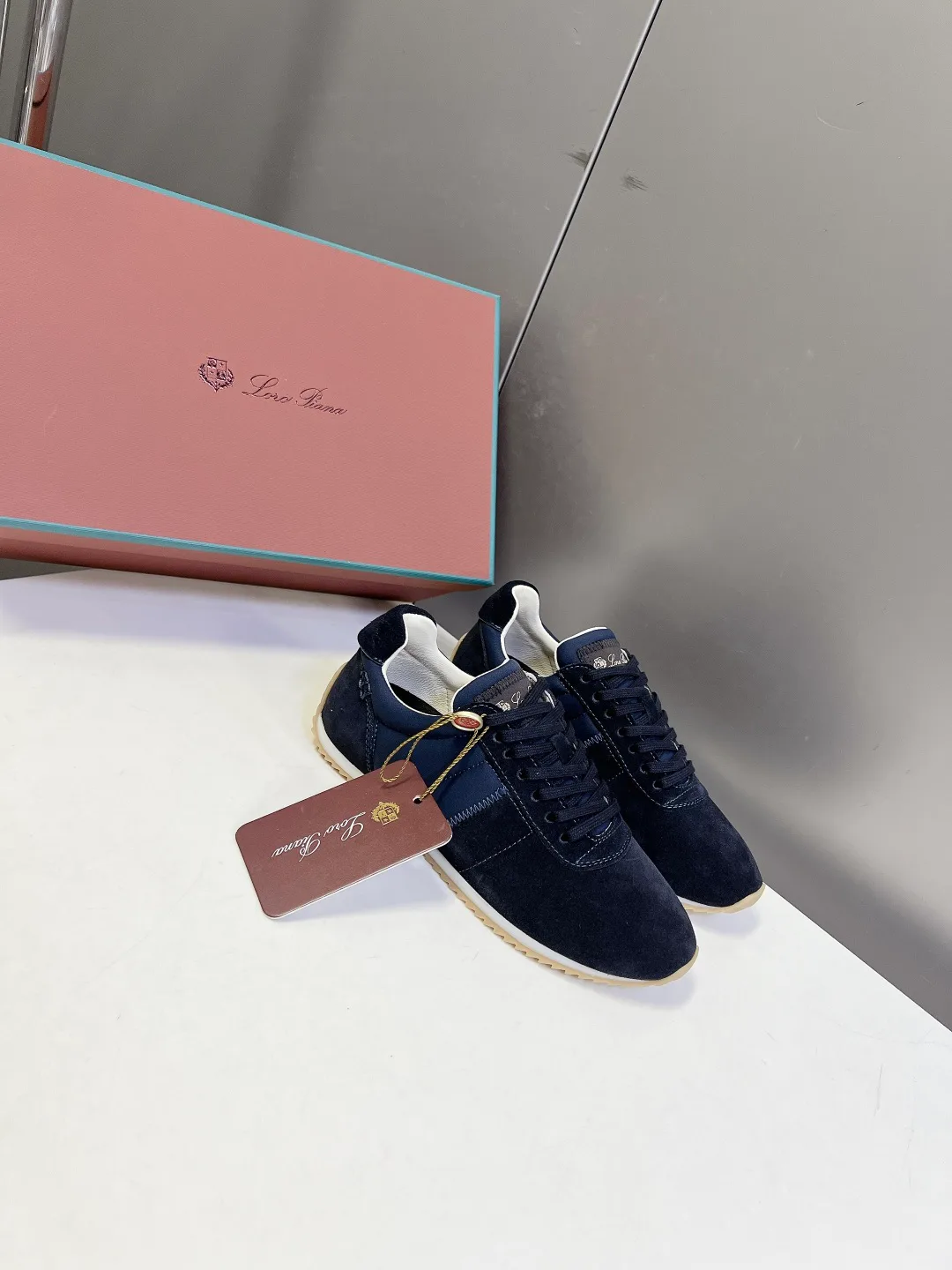 Women's Sneakers LORO PIANA 17449334