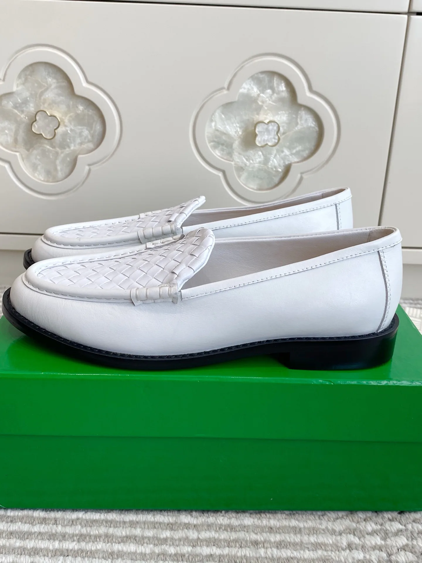 Women's Loafers And Moccasins BOTTEGA VENETA 18135148