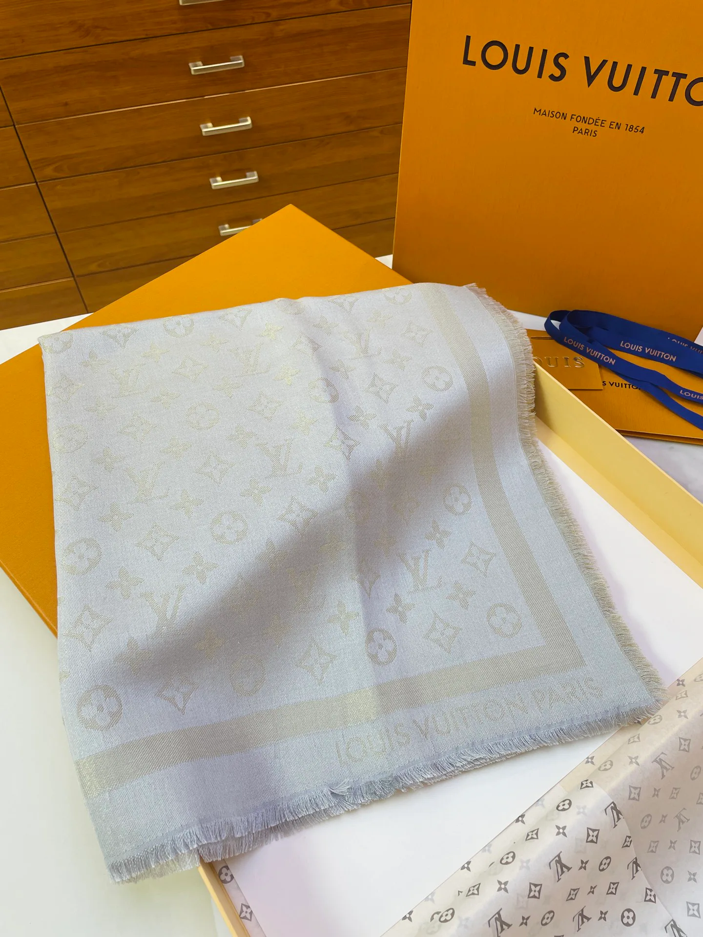 Scarves LOUIS VUITTON 17898732