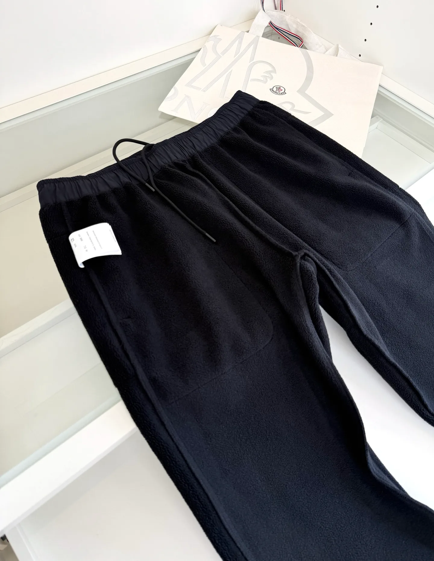 Брюки Мужские Moncler 18620412