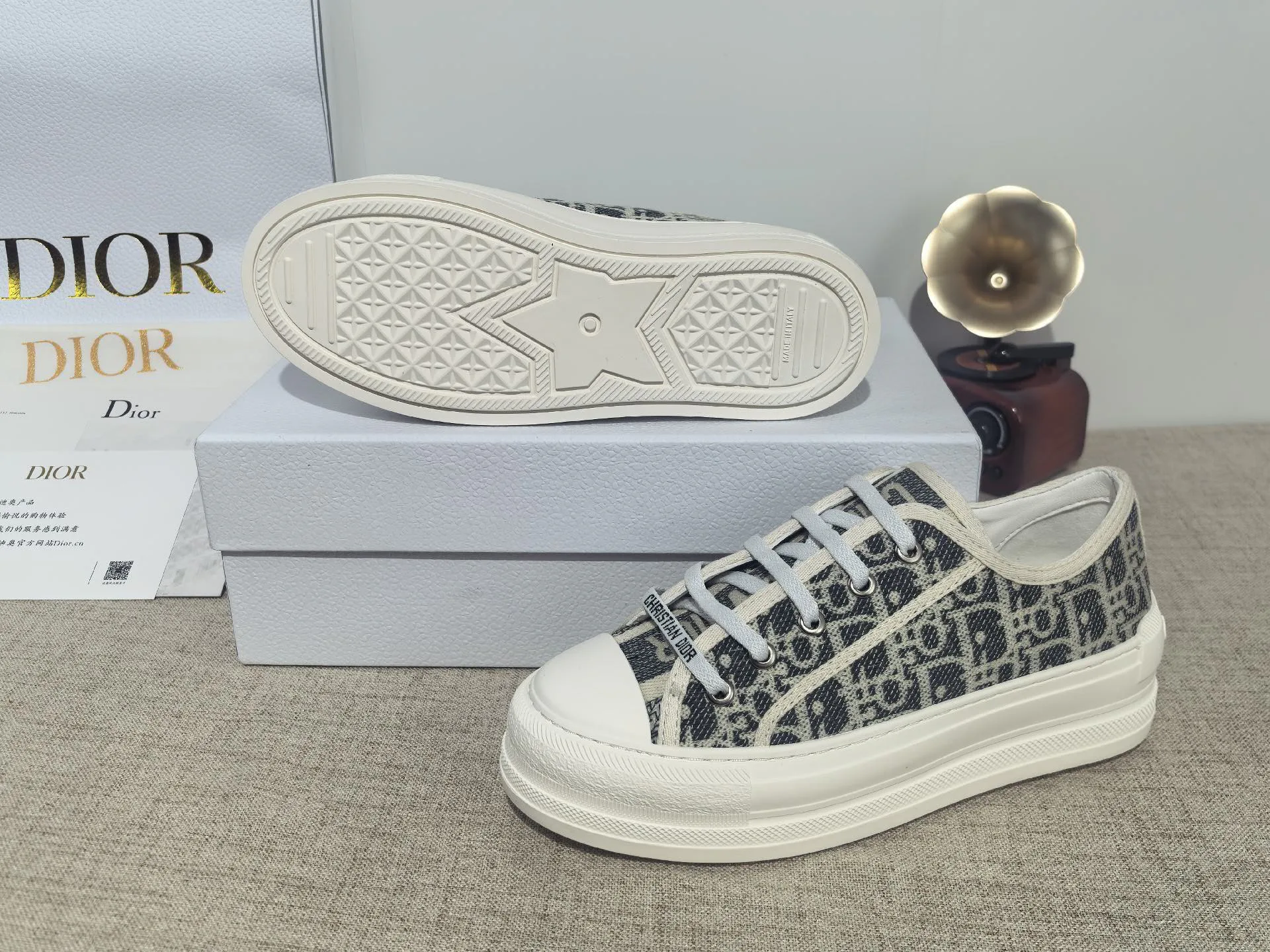 Women's Sneakers CHRISTIAN DIOR 17988672