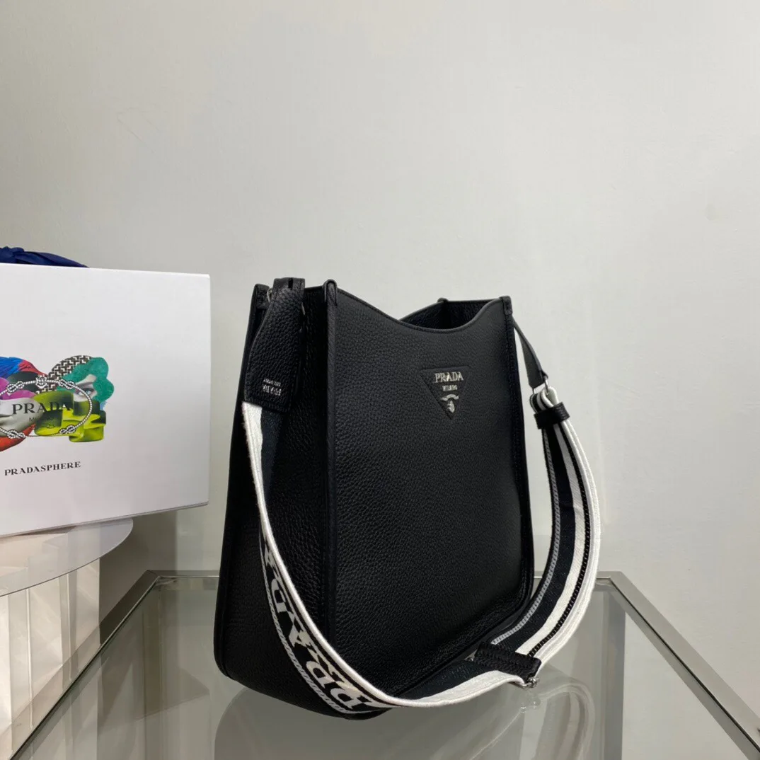 Women's Shoulder Bags PRADA 18323070