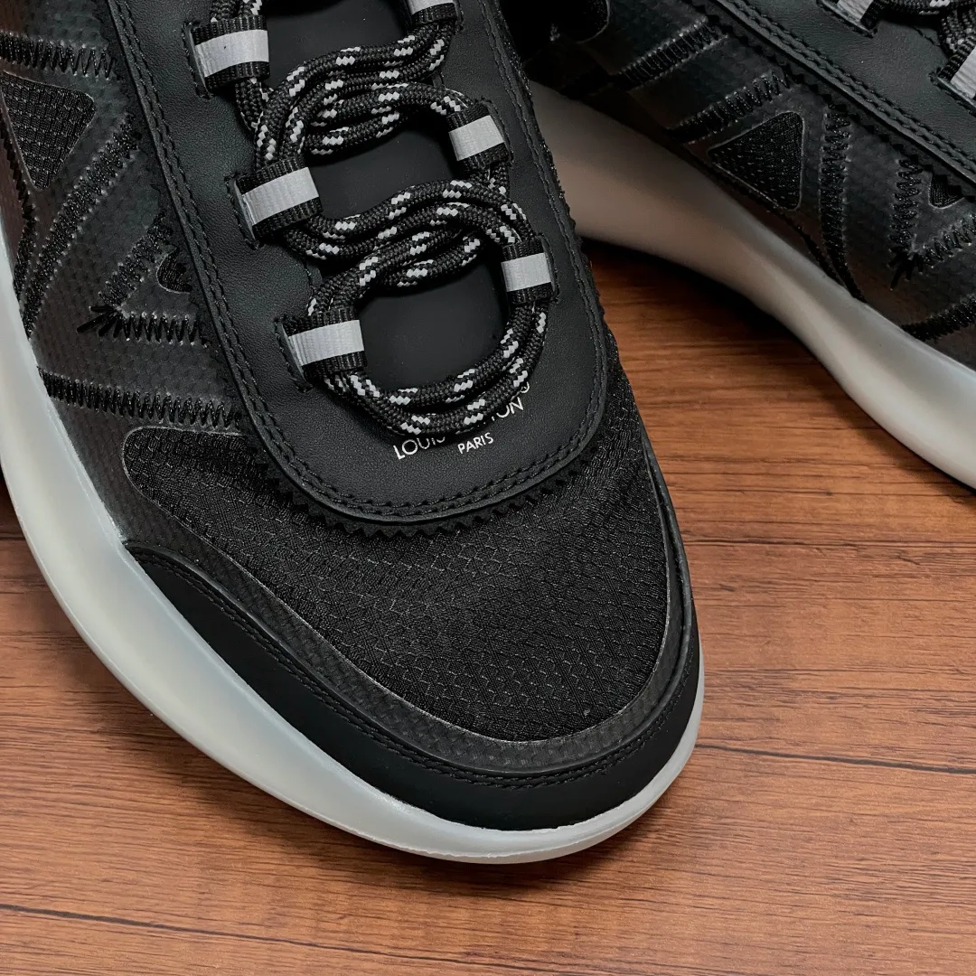 Men's Sneakers LOUIS VUITTON 17307266