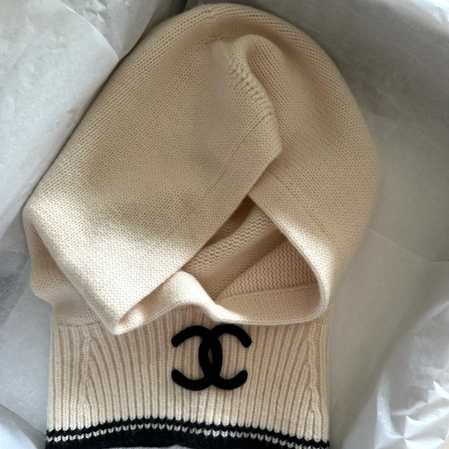Hats CHANEL 18347838
