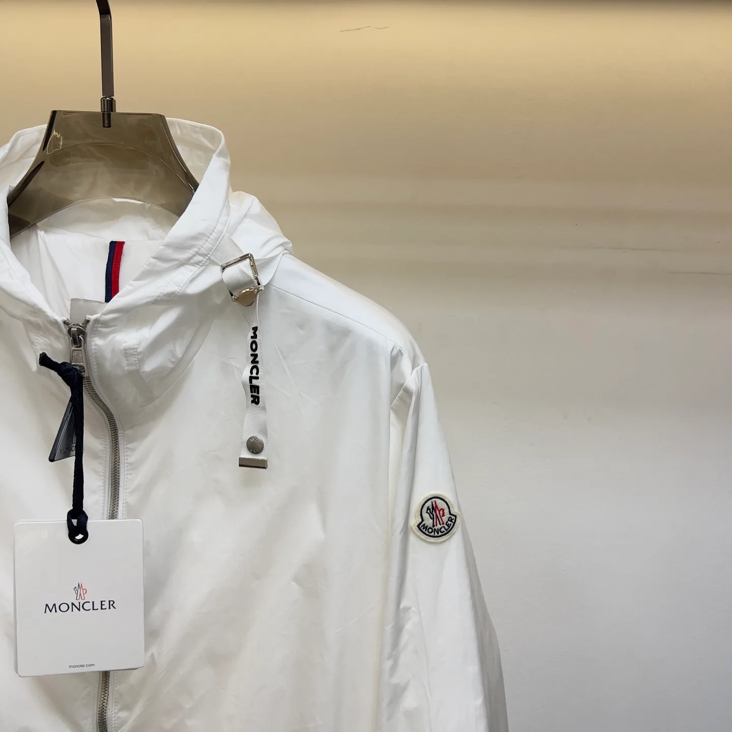 Women's Jackets And Down Jackets MONCLER 17340714