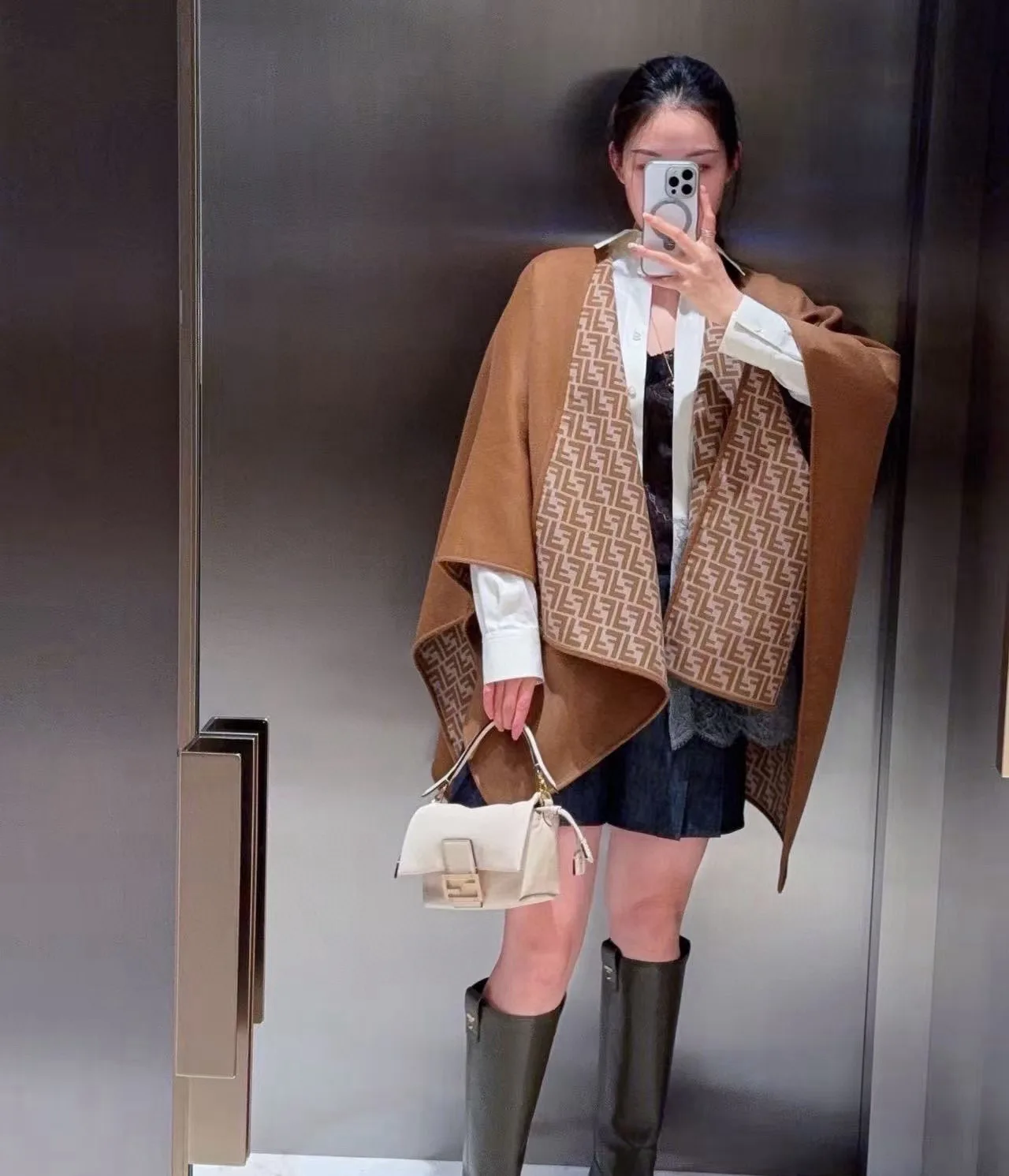 Women's Coats FENDI 18374546