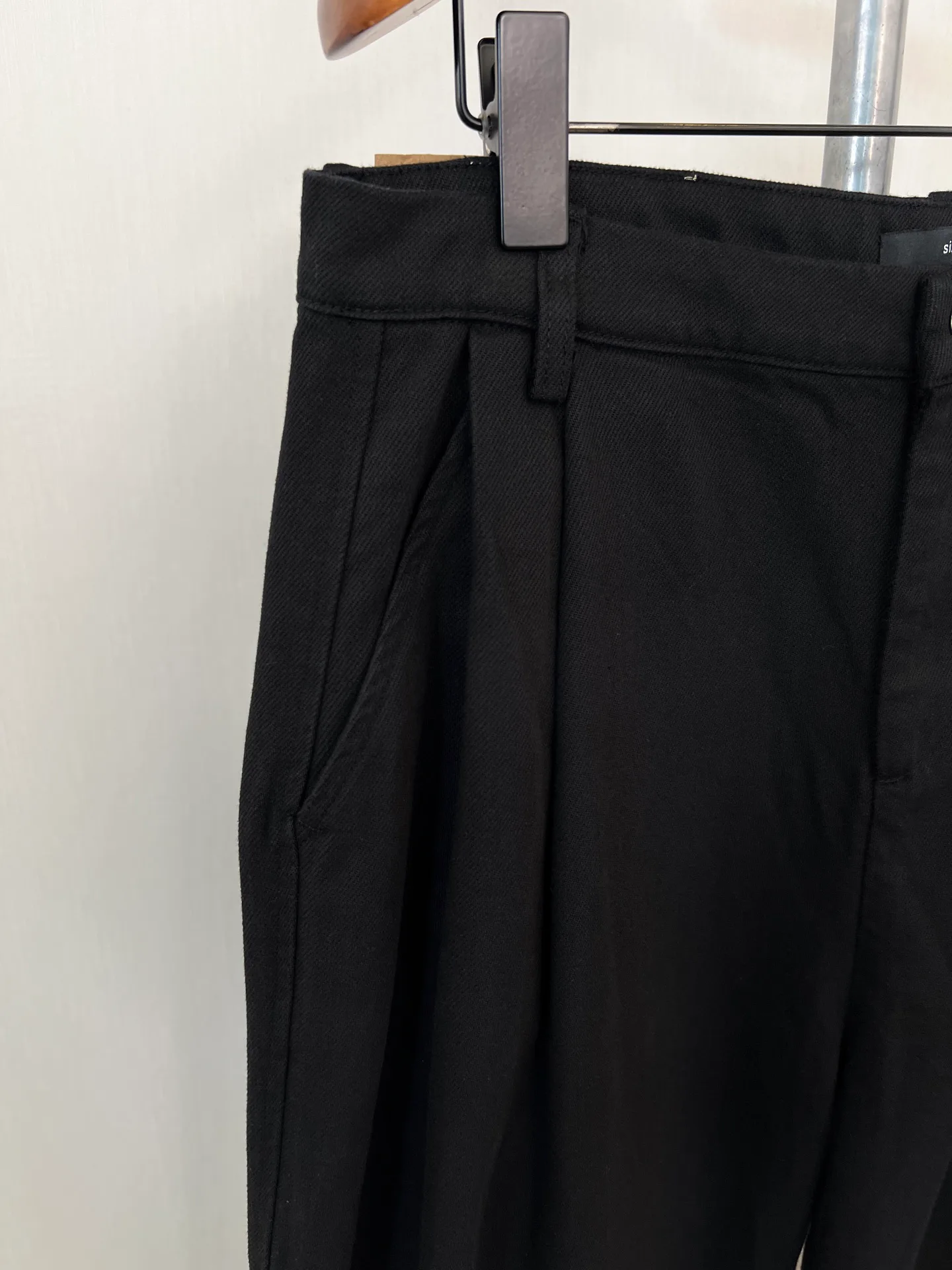Men's Trousers MAISON MARGIELA 18343256
