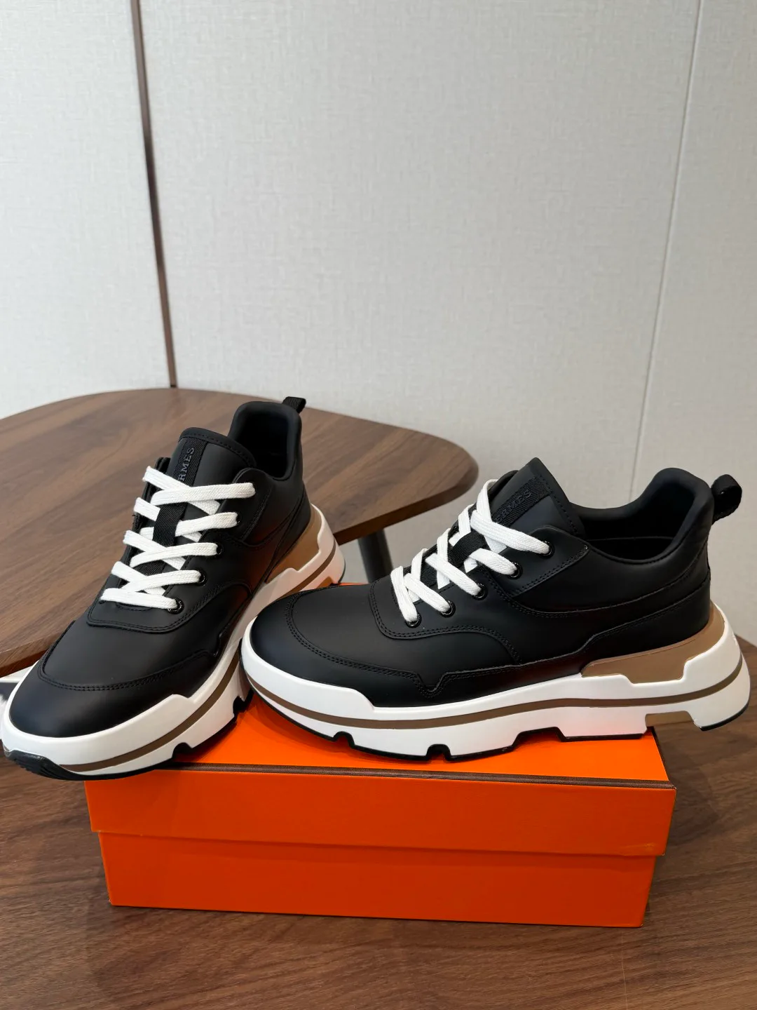 Кроссовки Мужские Hermes 18687401