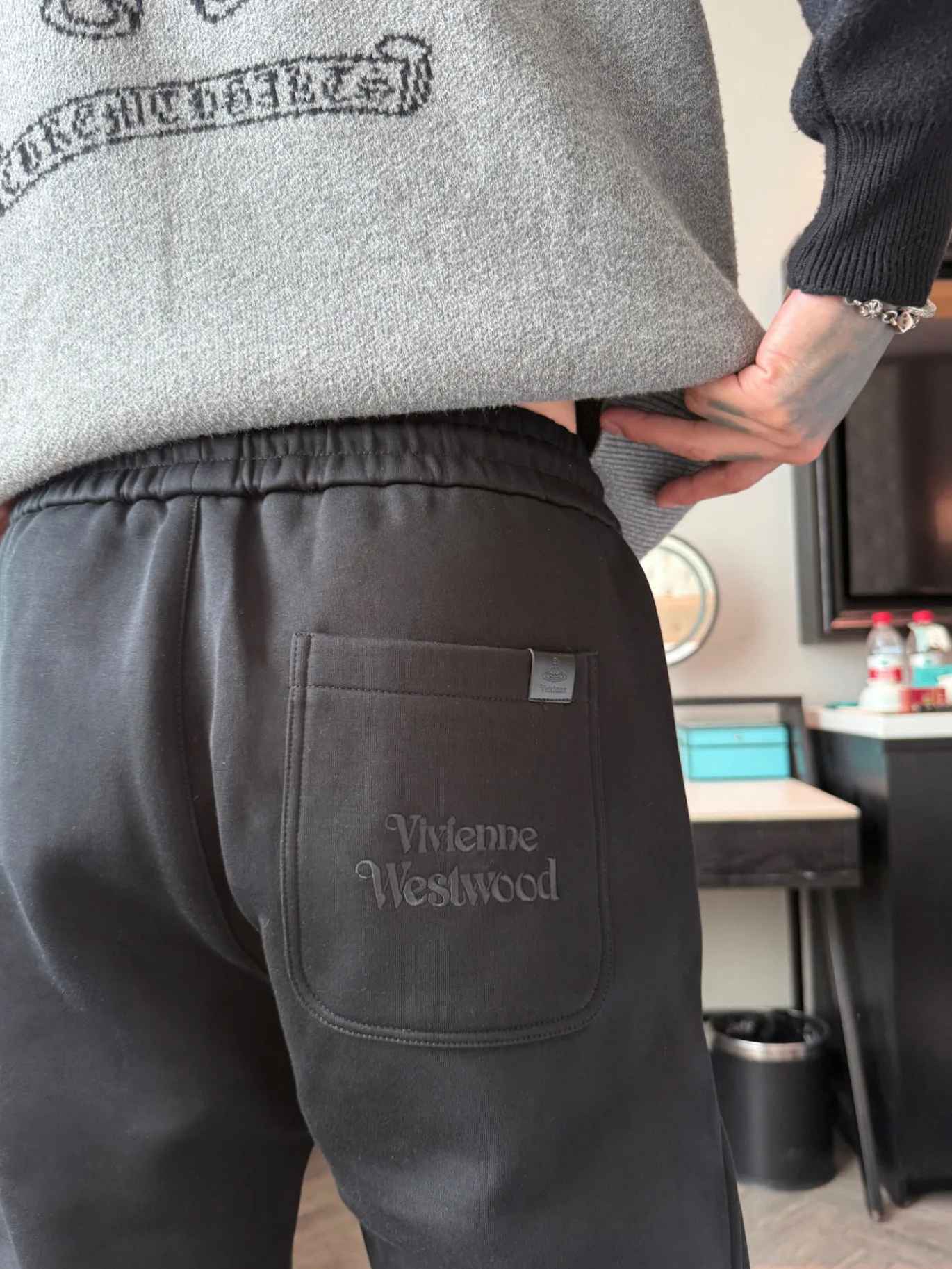 Men's Trousers VIVIENNE WESTWOOD 18499673