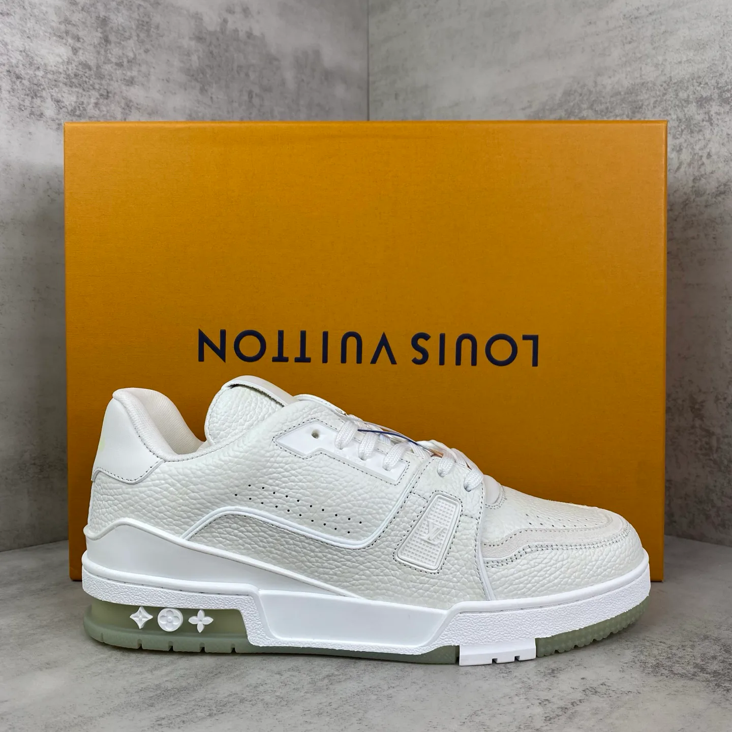Men's Sneakers LOUIS VUITTON 17818939