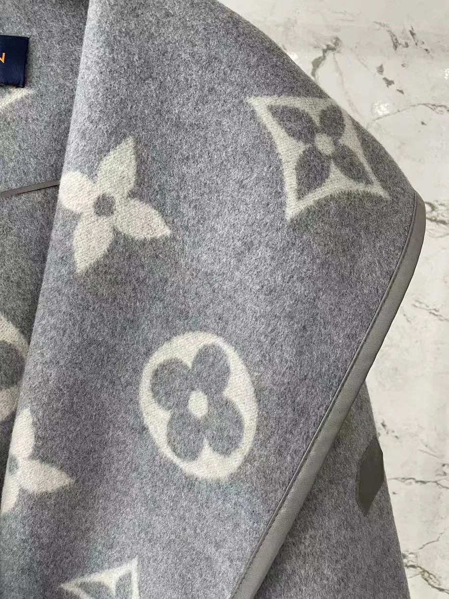 Women's Coats LOUIS VUITTON 17998824