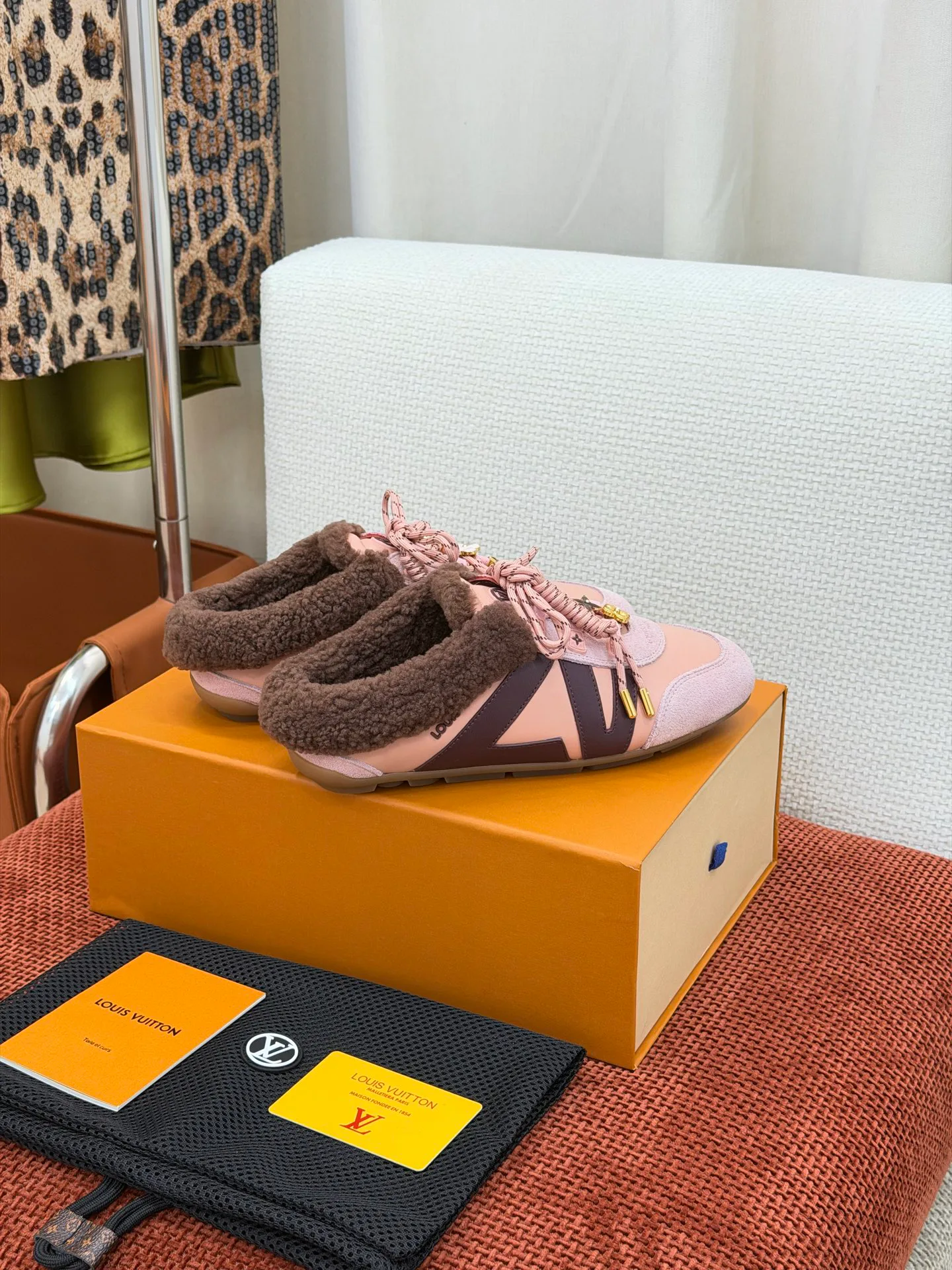 Women's Sneakers LOUIS VUITTON 19585465