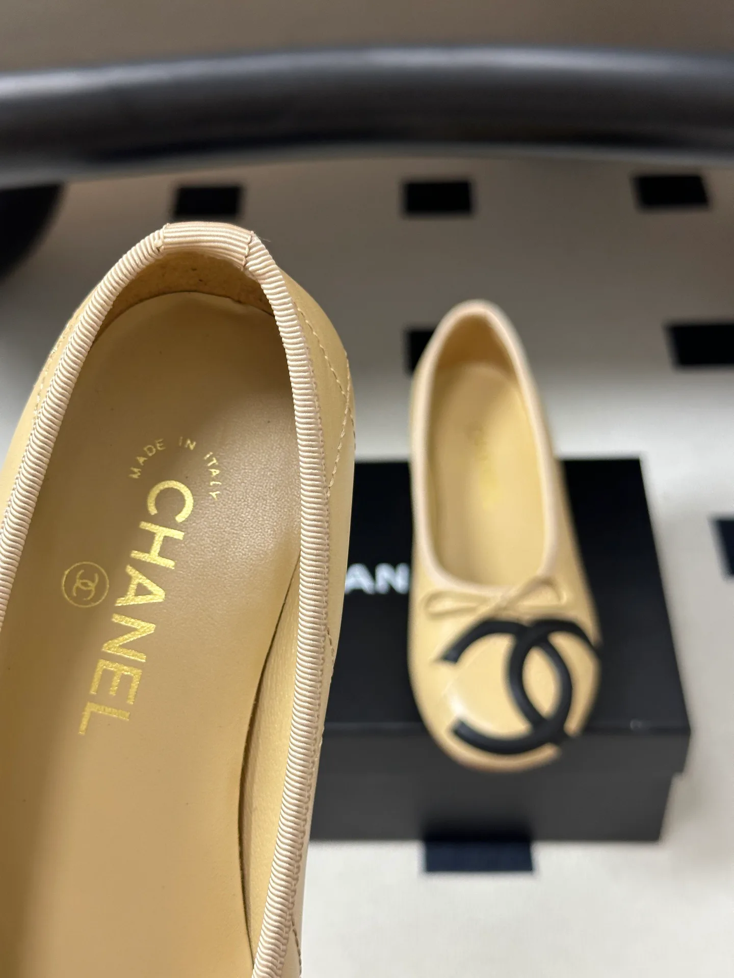 Women's Ballet Flats CHANEL 17889642