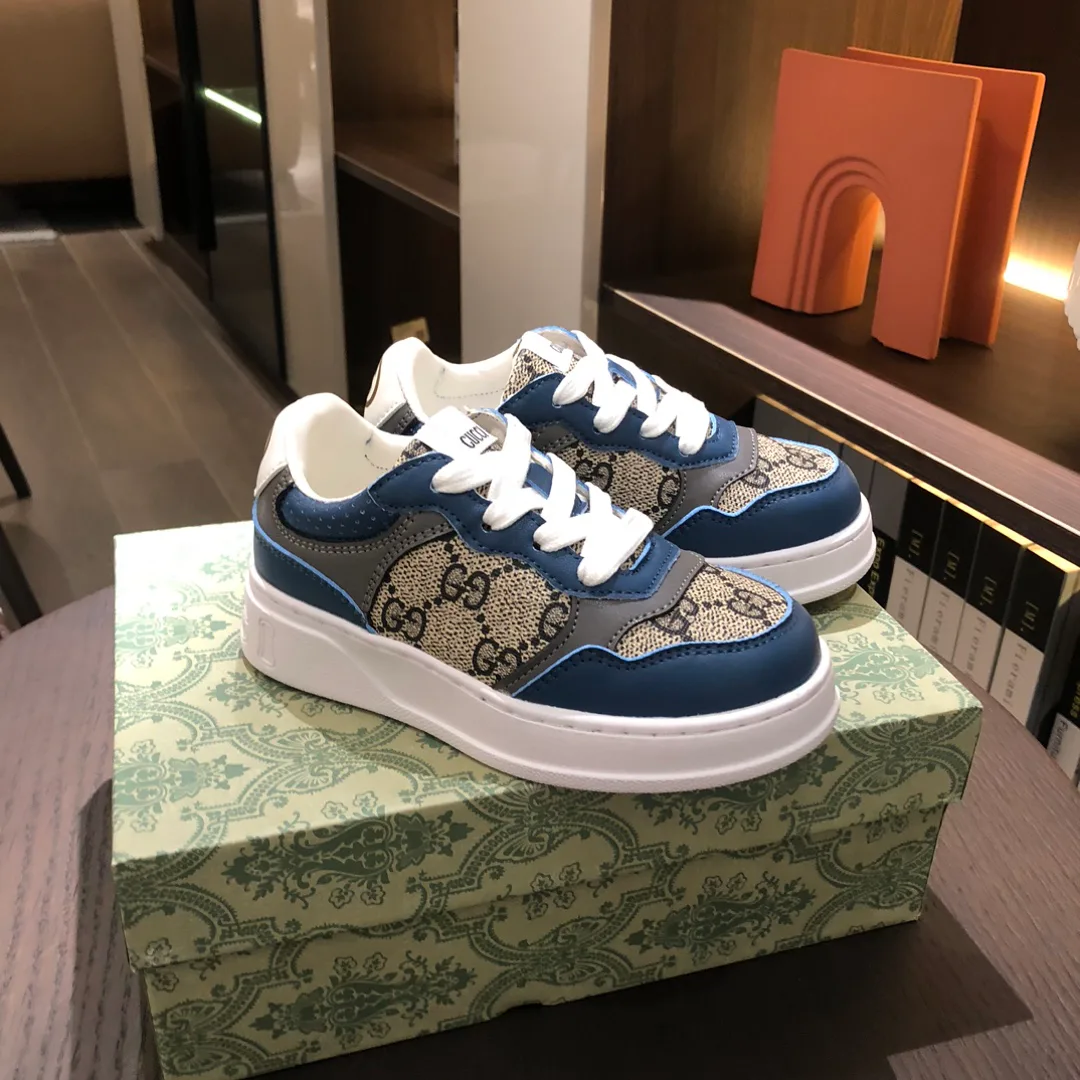 Women's Sneakers GUCCI 18445135