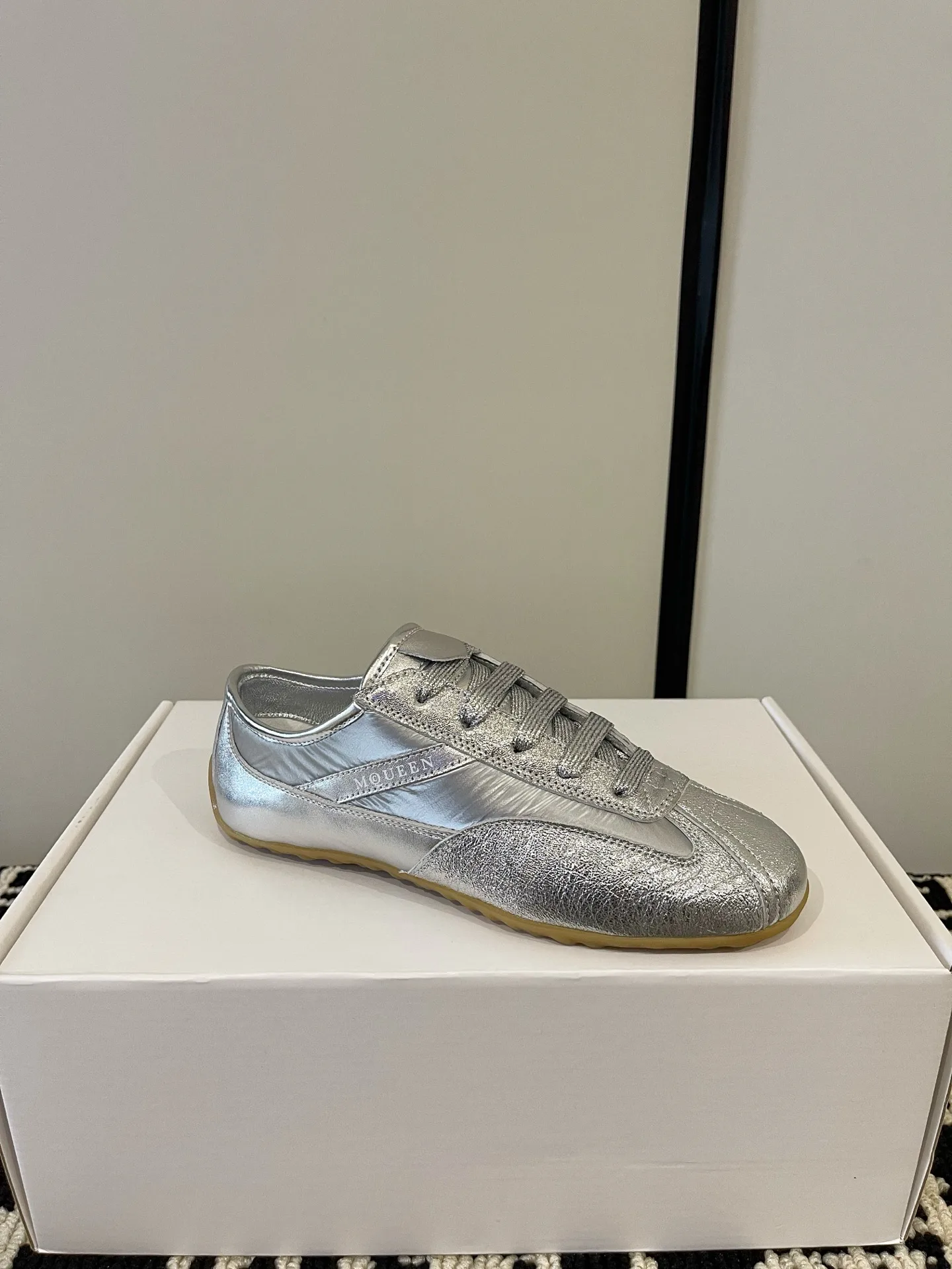 Women's Sneakers ALEXANDER MCQUEEN 18386233