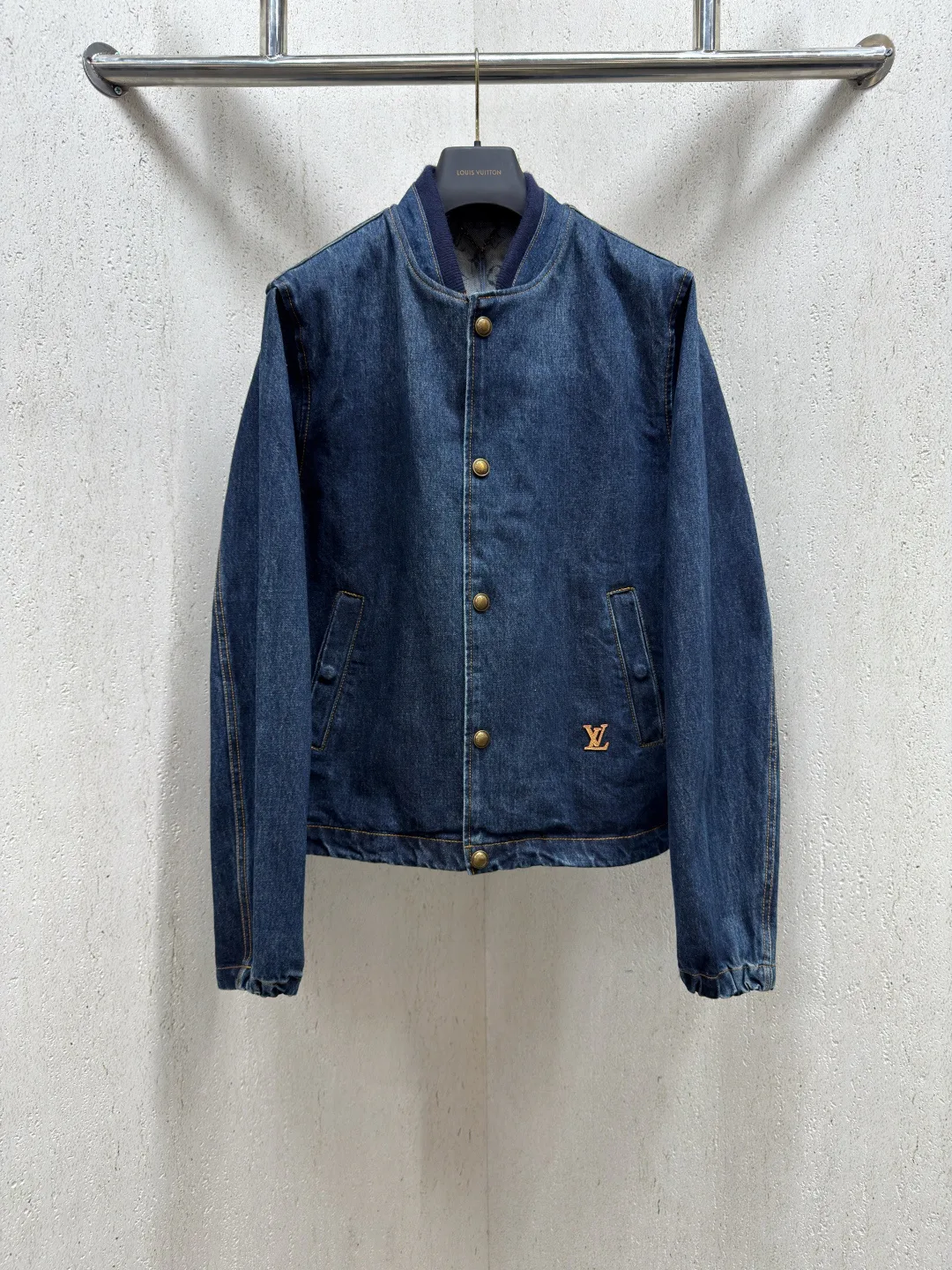 Men's Jackets And Down Jackets LOUIS VUITTON 17966910