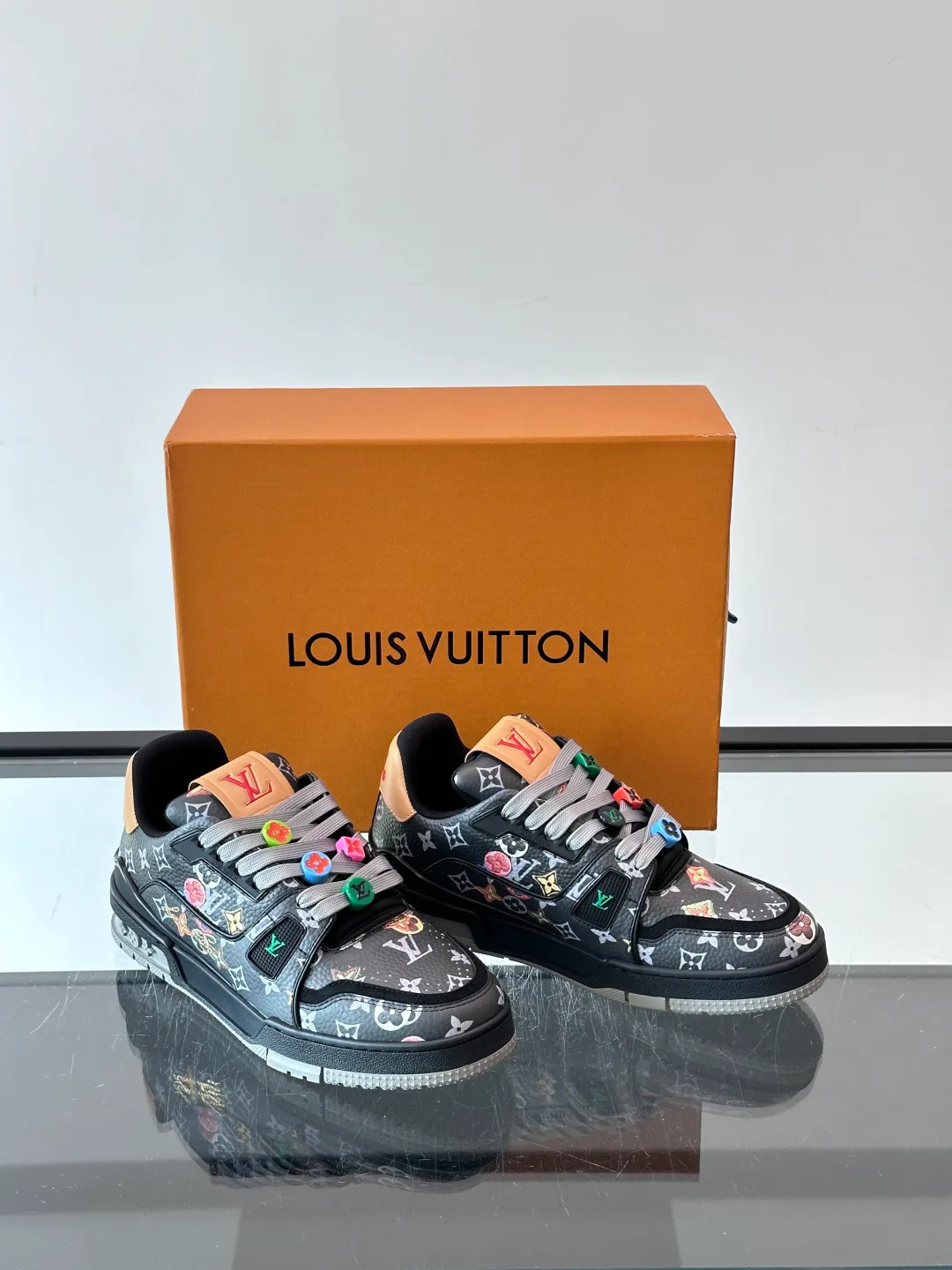 Men's Sneakers LOUIS VUITTON 18400624