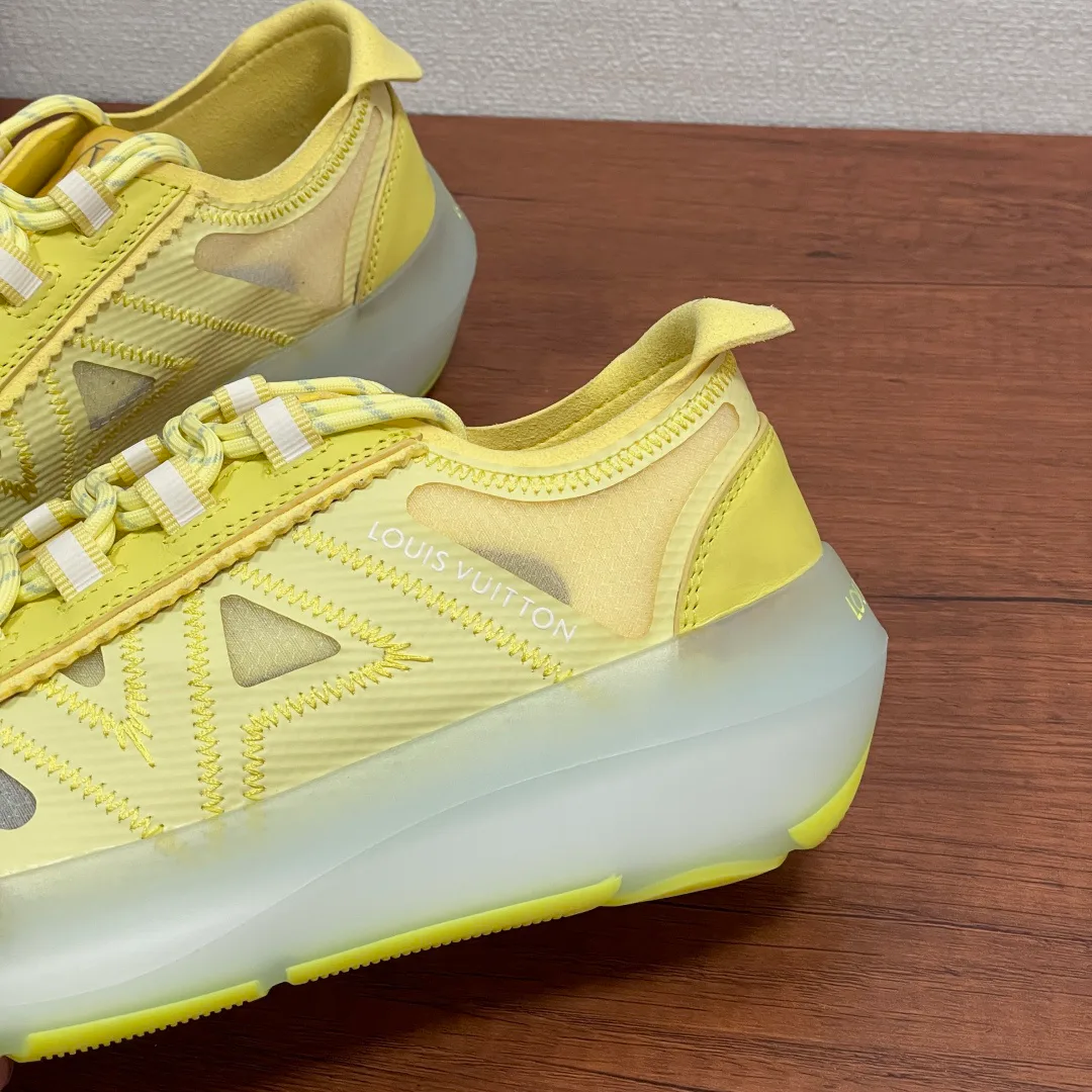 Women's Sneakers LOUIS VUITTON 17542555