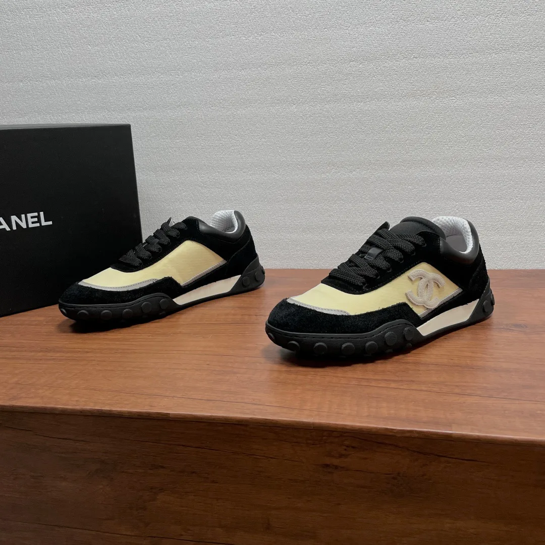 Women's Sneakers CHANEL 18000601