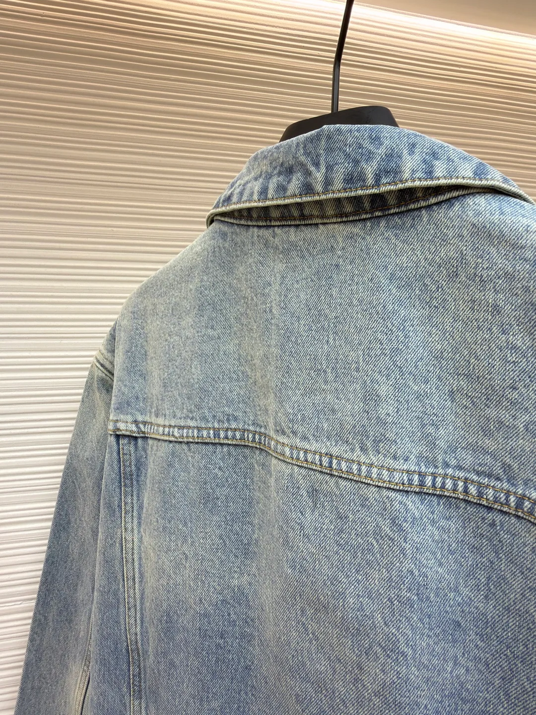 Men's Jackets And Down Jackets LOUIS VUITTON 18461168