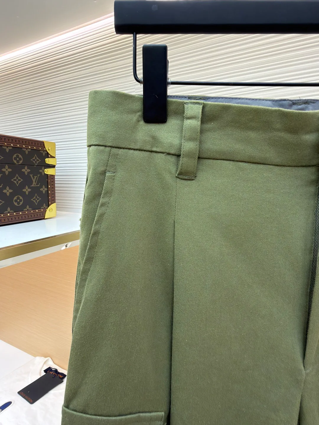 Men's Trousers LOUIS VUITTON 18359654
