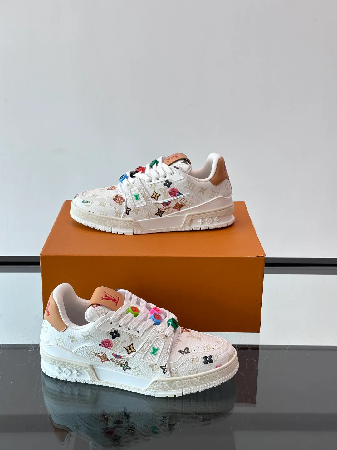 Men's Sneakers LOUIS VUITTON 18400623
