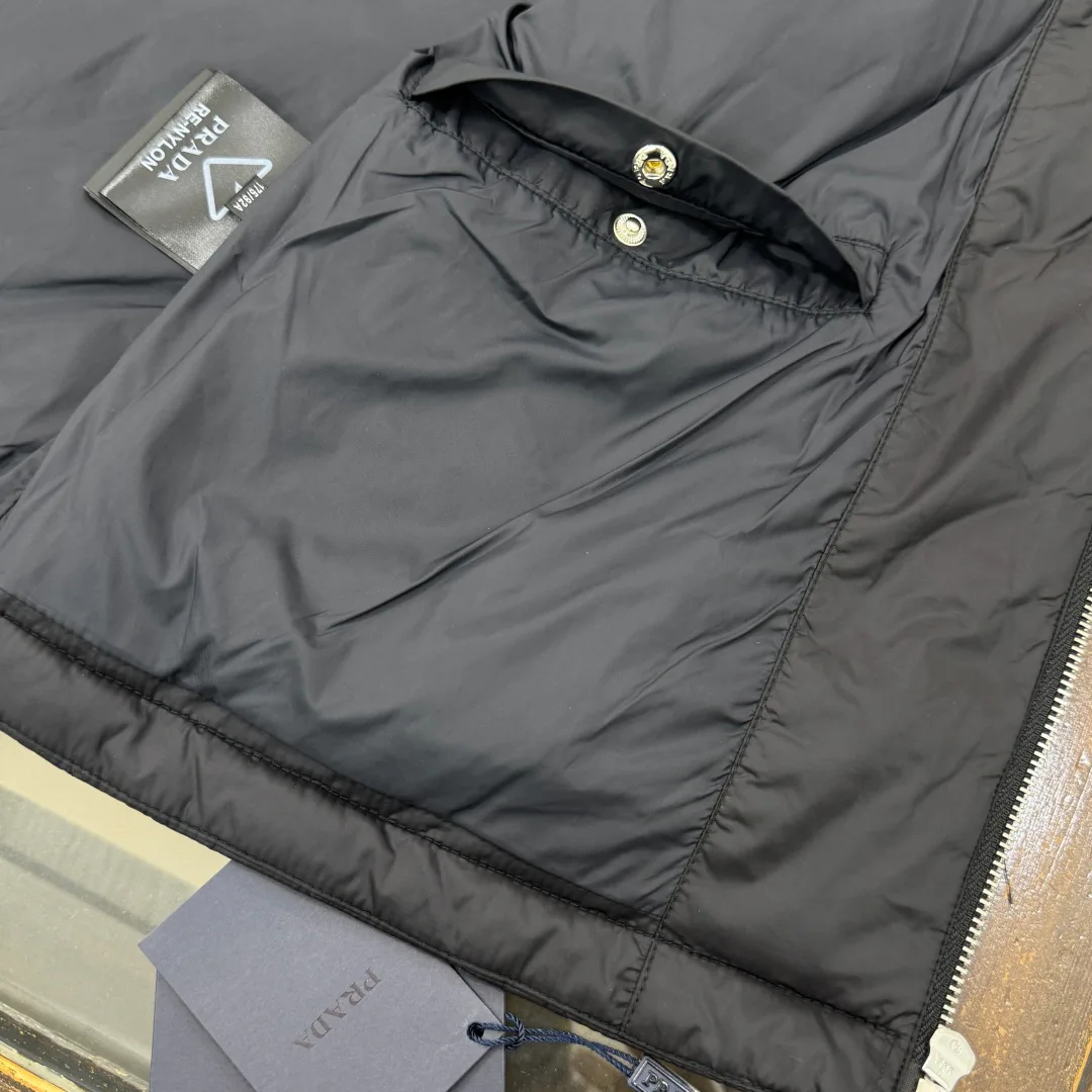 Men's Vests PRADA 18001996