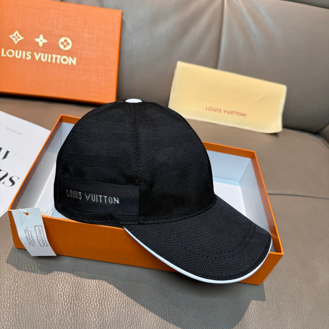 Hats LOUIS VUITTON 17515271