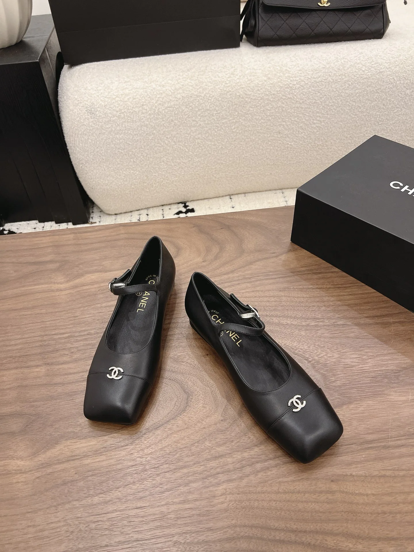 Women's Heels CHANEL 17582595
