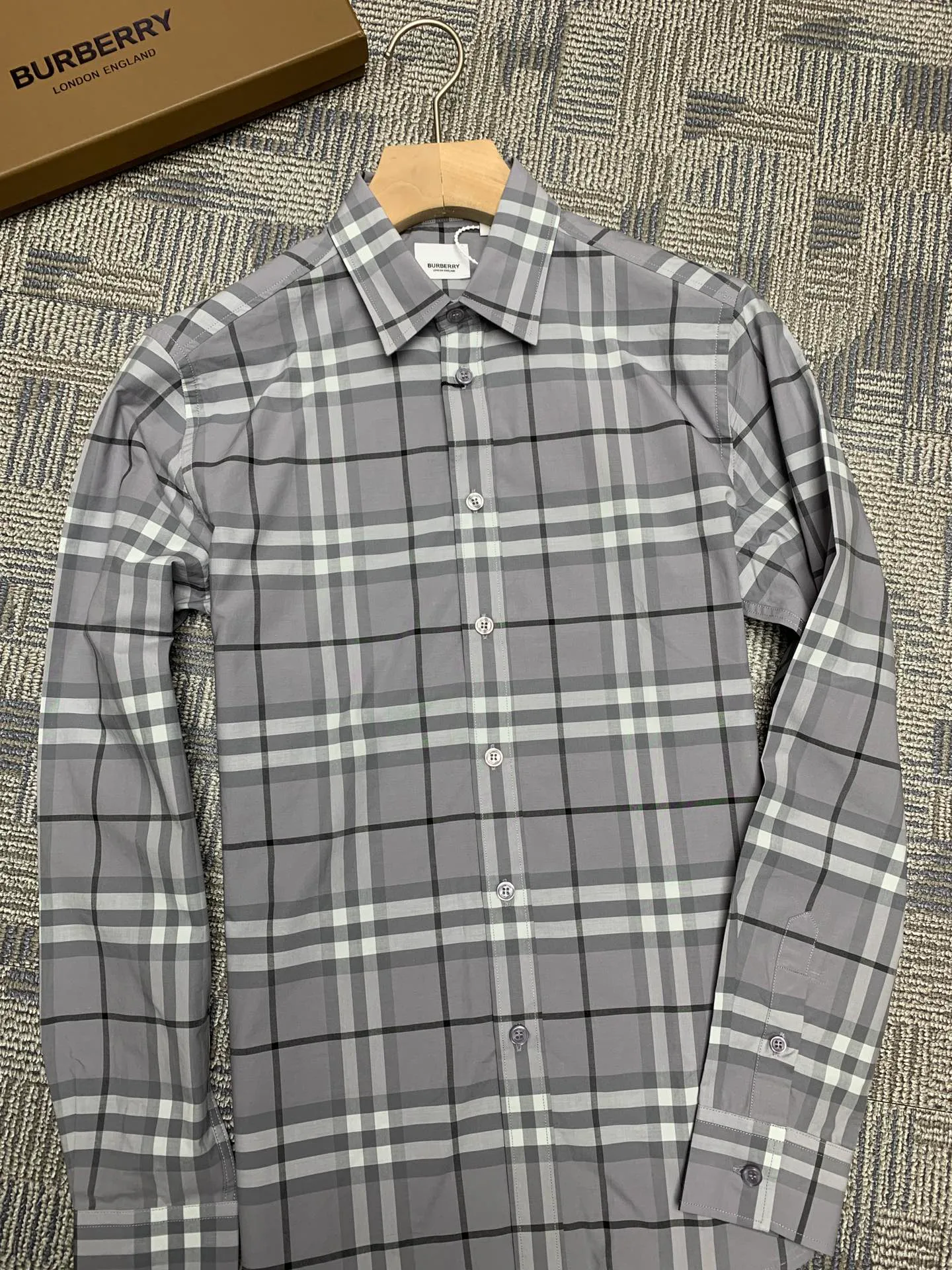 Men's Shirts BURBERRY 17967404