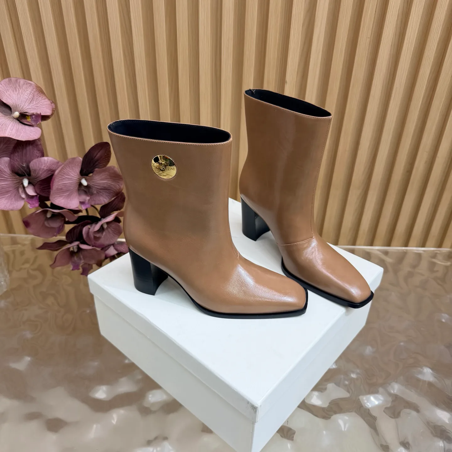 Women's Booties SAINT LAURENT 18235326