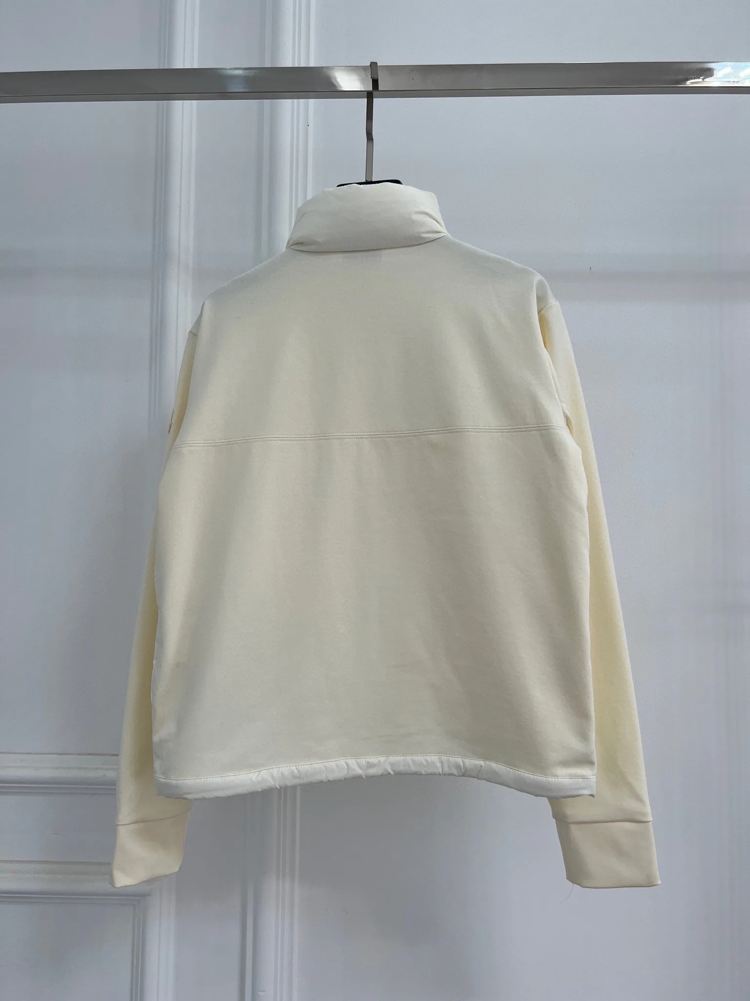 Women's Jackets And Down Jackets MONCLER 18416227