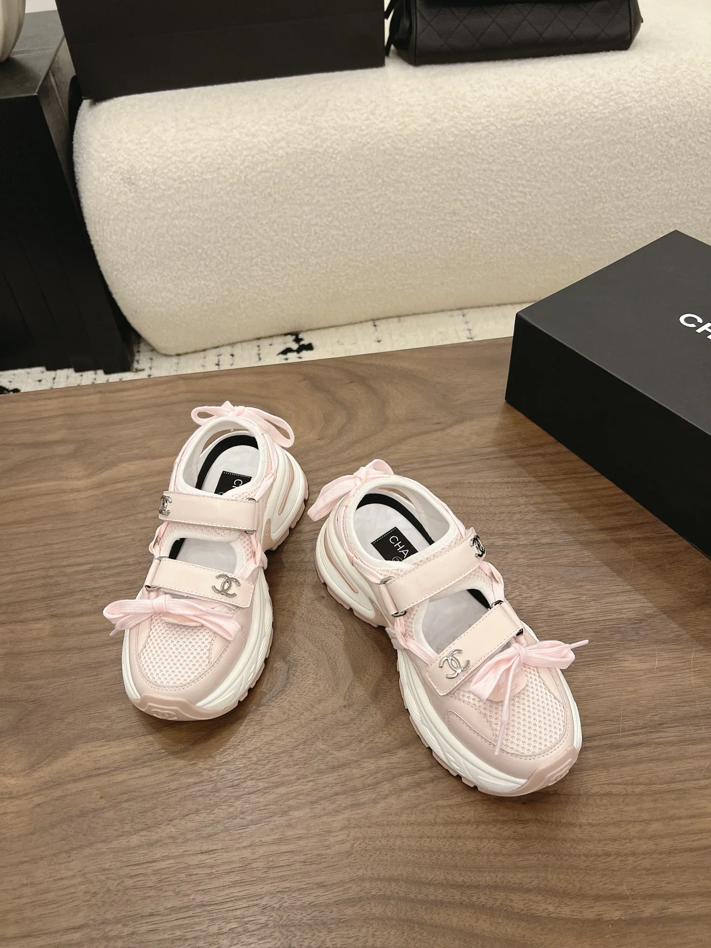 Women's Sneakers CHANEL 16915792