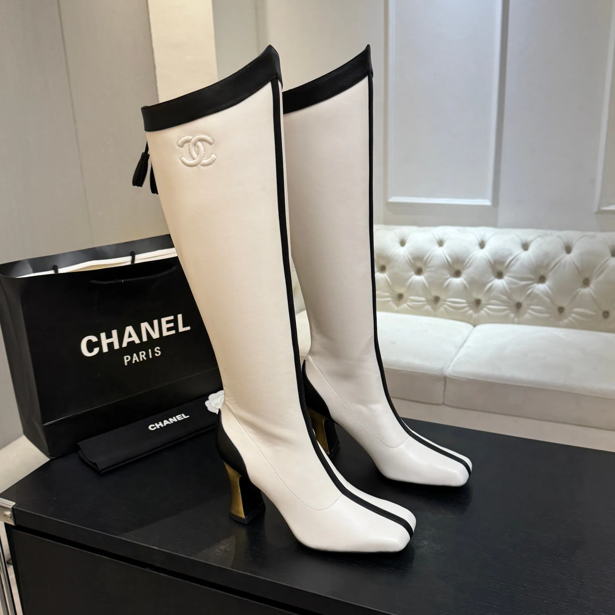 Women's Boots CHANEL 18154759