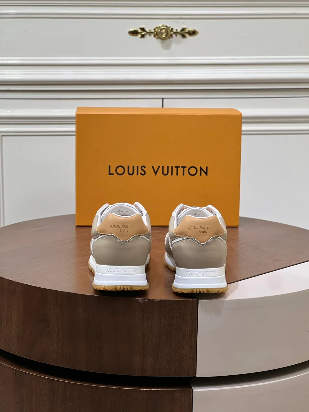 Men's Sneakers LOUIS VUITTON 18039346