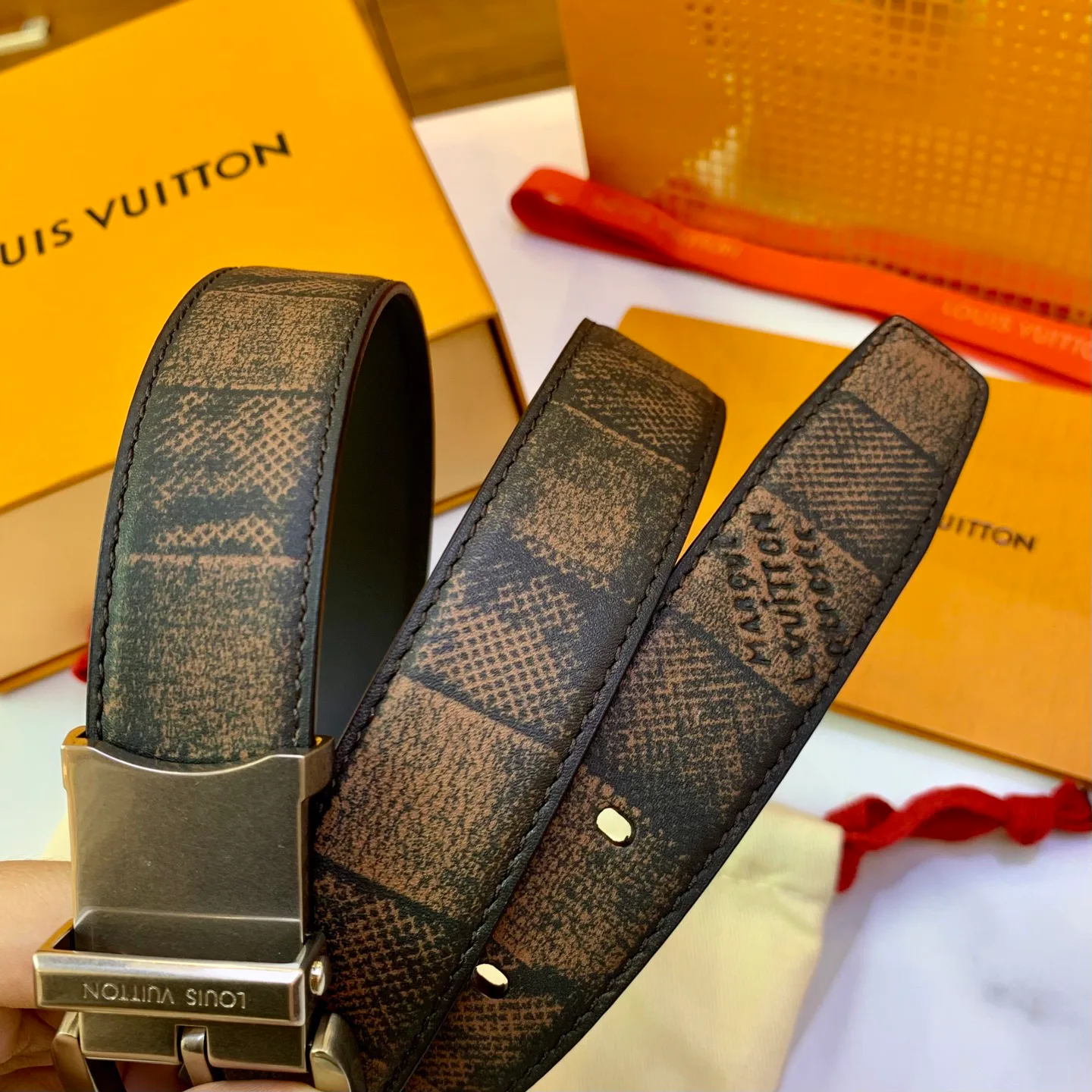 Belts LOUIS VUITTON 17682178