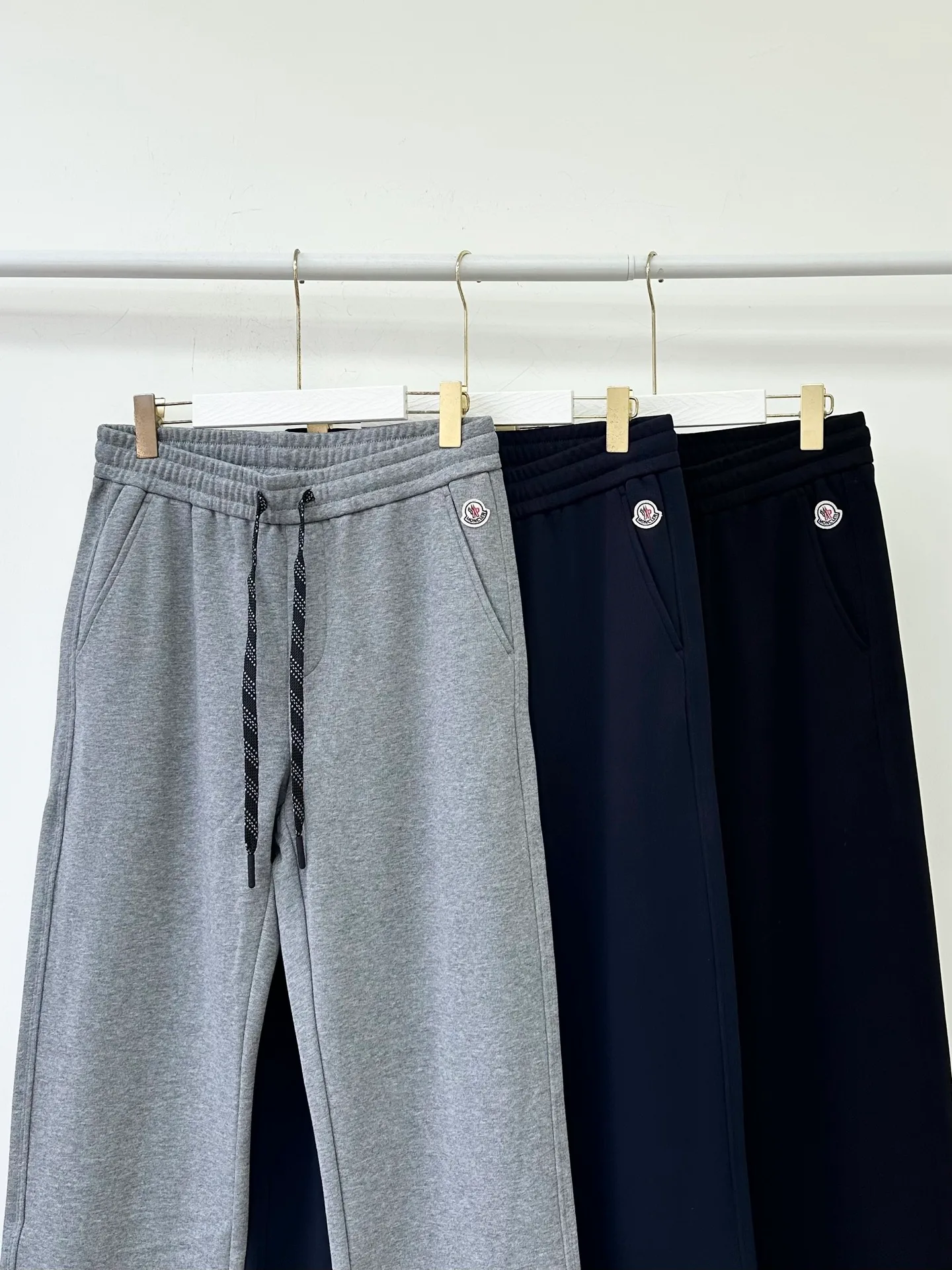 Men's Trousers MONCLER 17975296