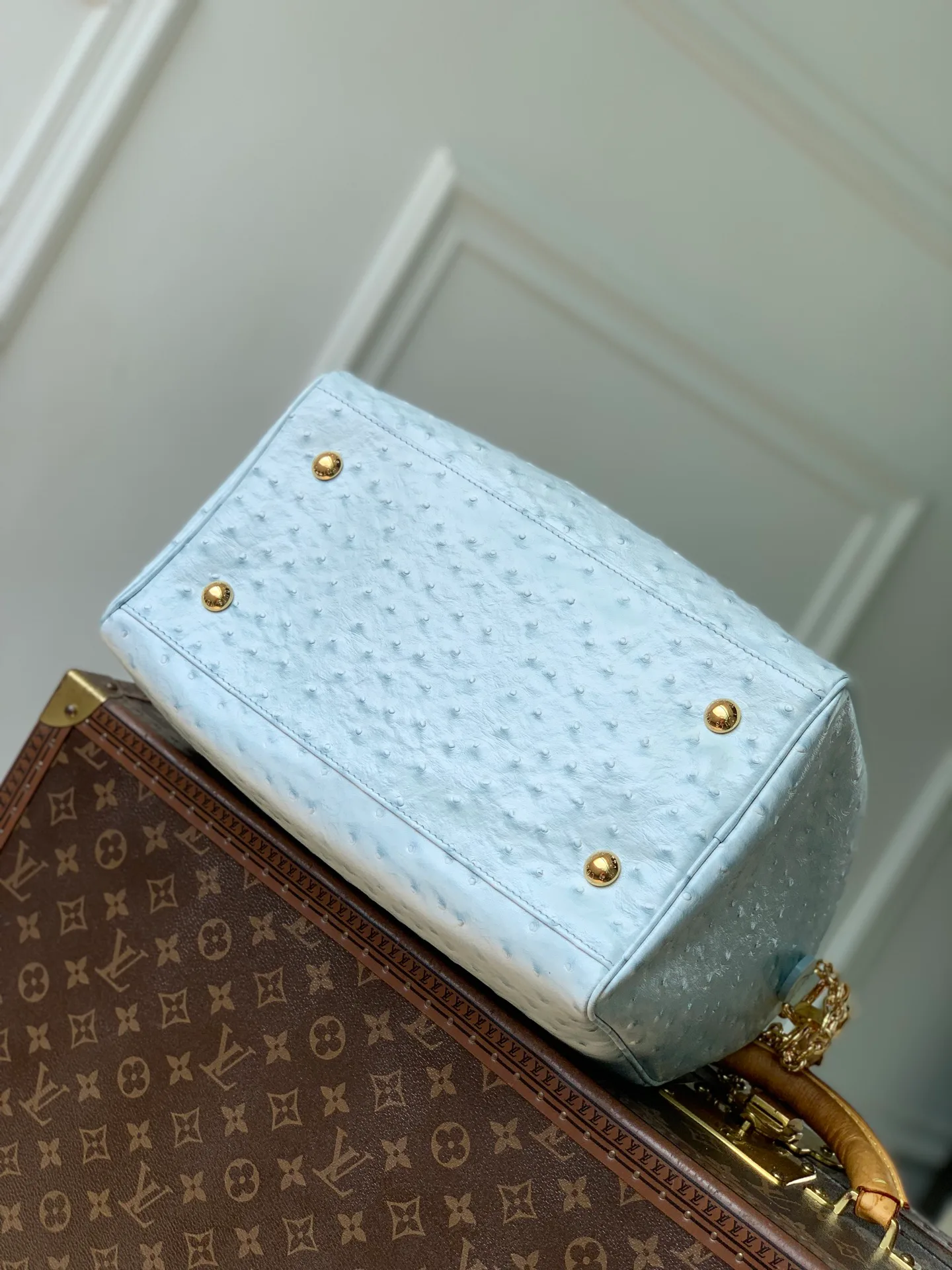 Women's Classic Handbags LOUIS VUITTON 18147542
