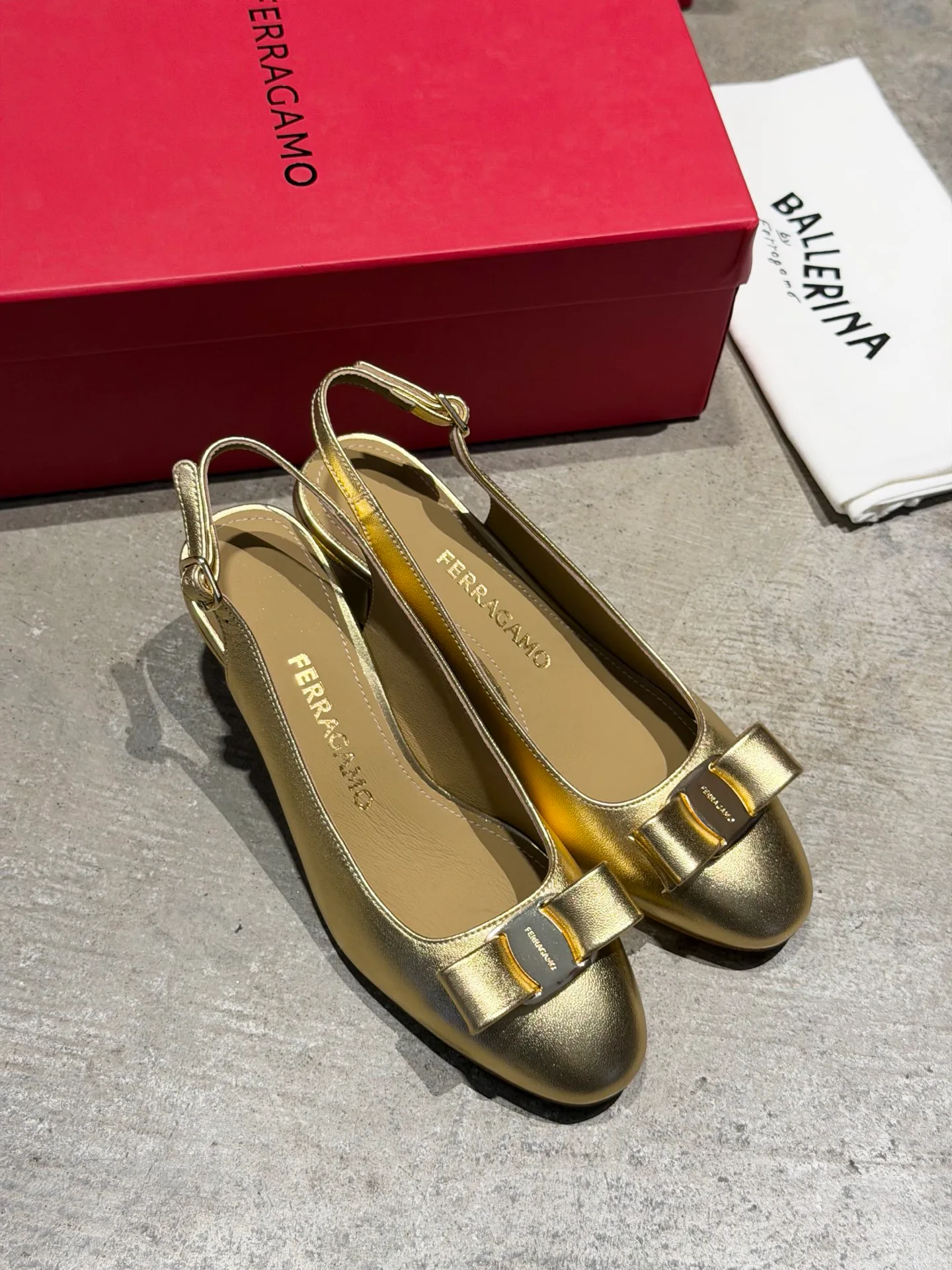 Women's Heels SALVATORE FERRAGAMO 17642598