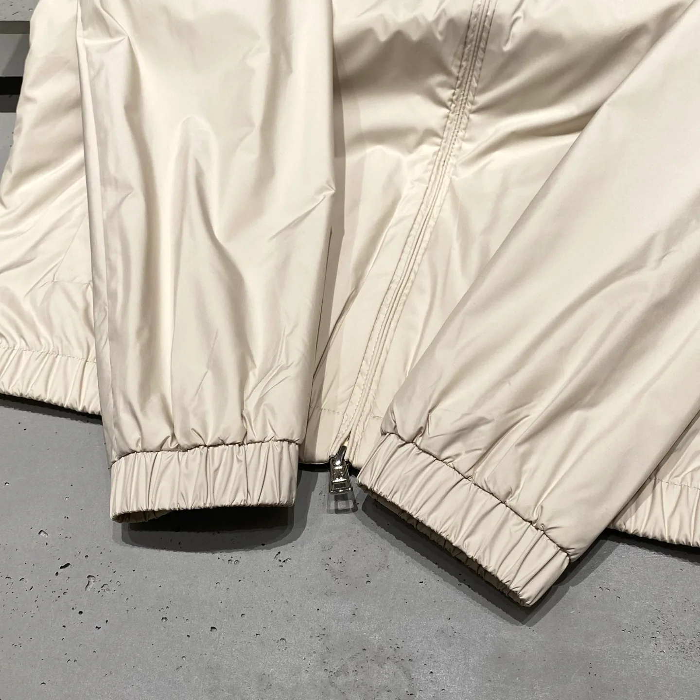 Men's Jackets And Down Jackets MONCLER 18232573